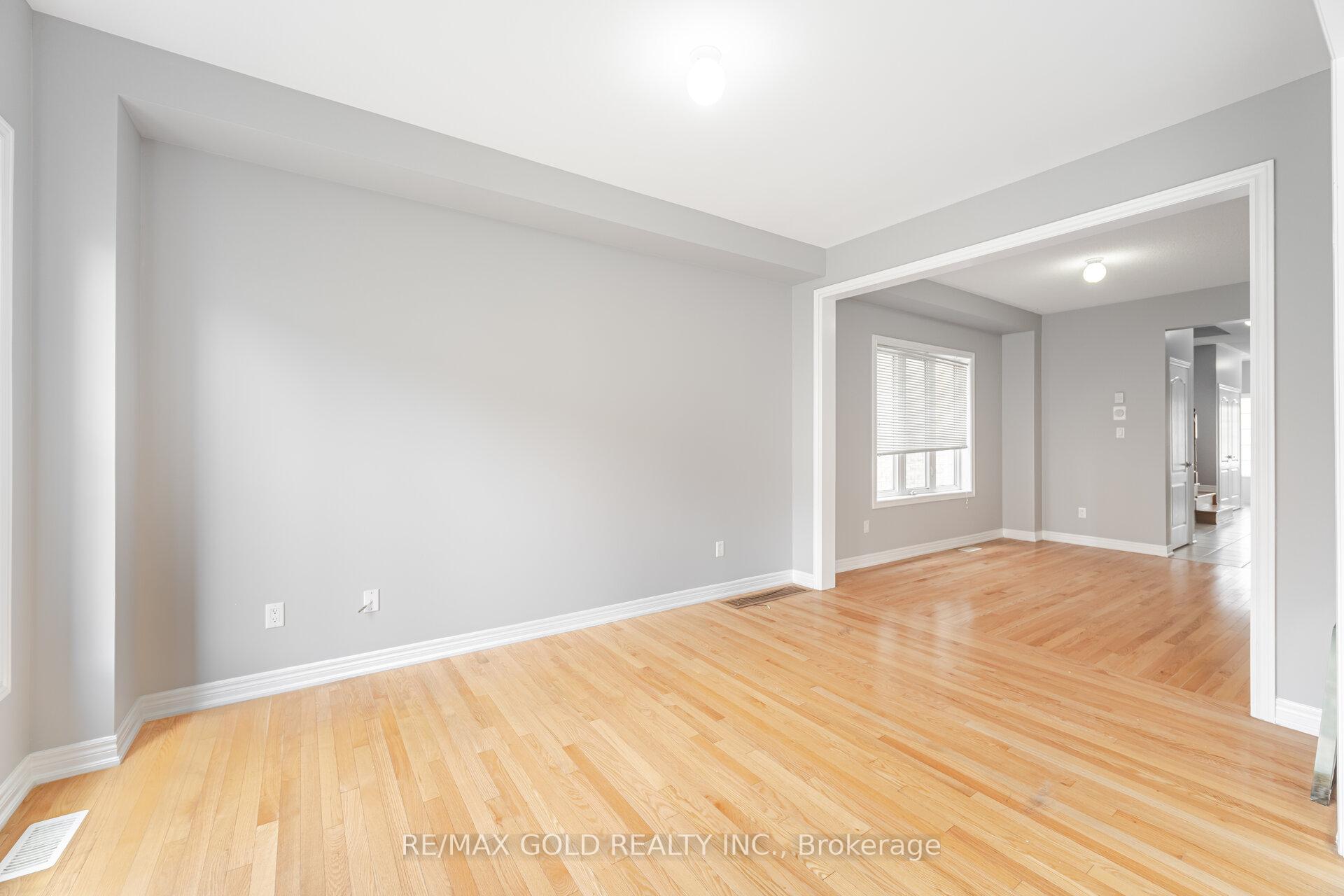 Photo 19 of 67 Yardley Crescent, Brampton, Credit Valley — HOMEH