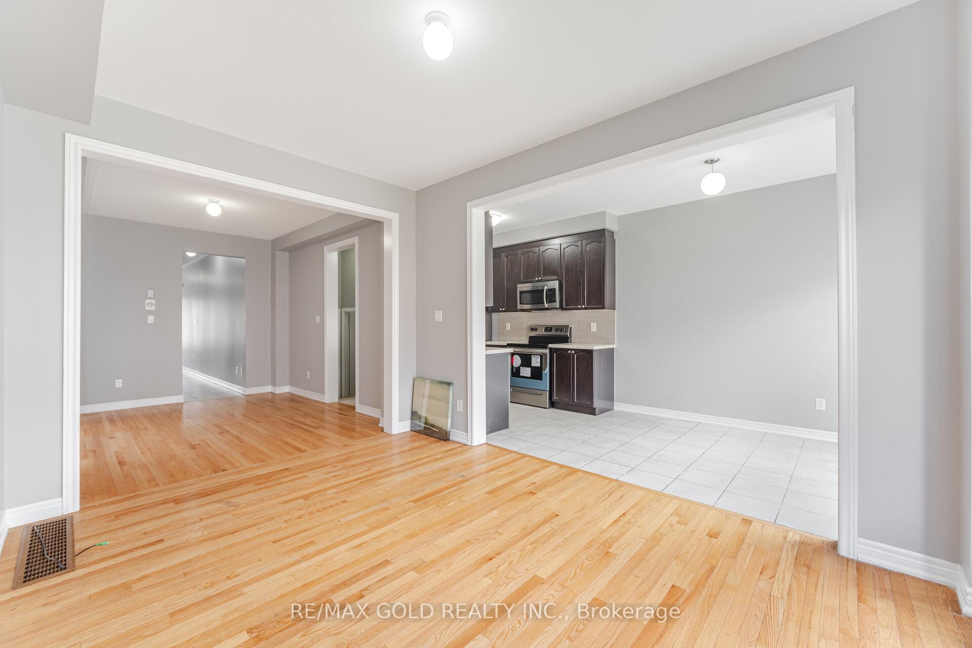 Photo 21 of 67 Yardley Crescent, Brampton, Credit Valley — HOMEH