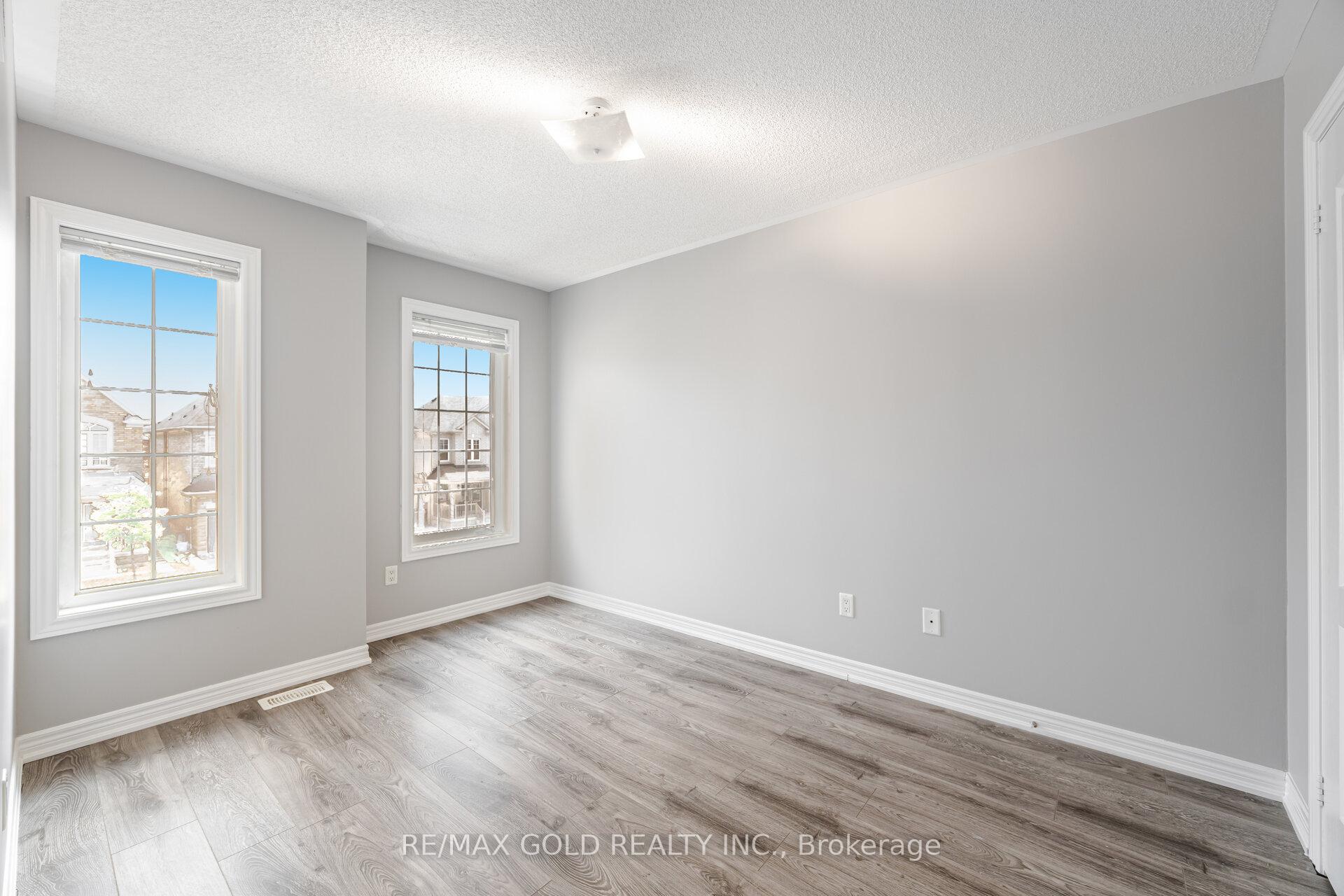 Photo 32 of 67 Yardley Crescent, Brampton, Credit Valley — HOMEH