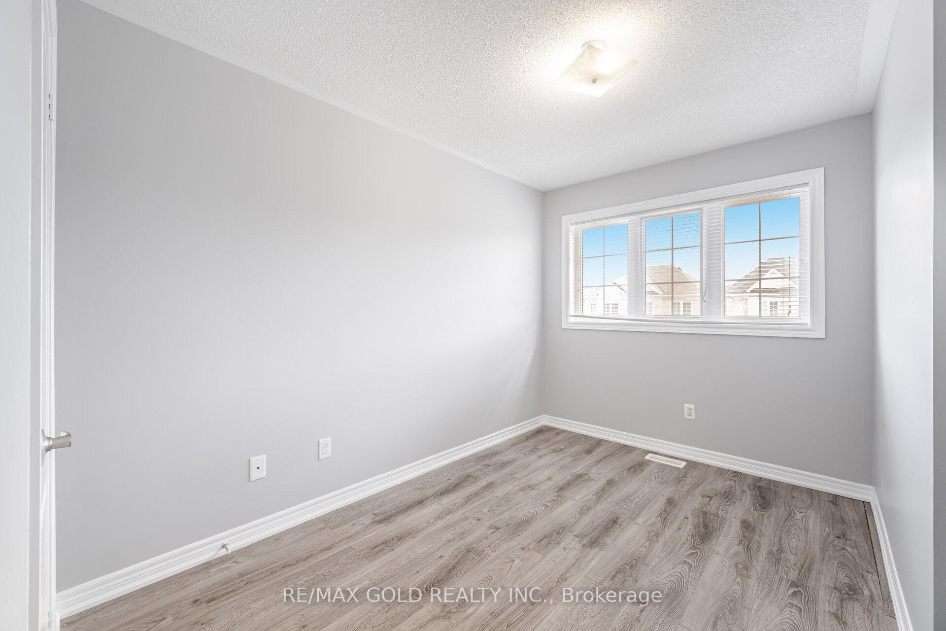 Photo 36 of 67 Yardley Crescent, Brampton, Credit Valley — HOMEH