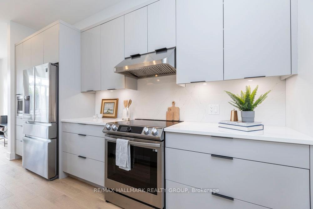 Photo 8 of 656 Edison Avenue, Ottawa, Laurentianview — HOMEH