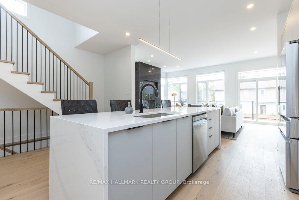 Photo 9 of 656 Edison Avenue, Ottawa, Laurentianview — HOMEH