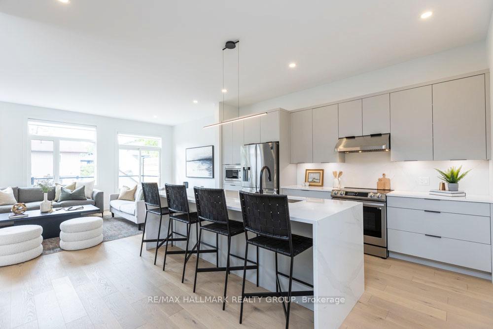 Photo 10 of 656 Edison Avenue, Ottawa, Laurentianview — HOMEH