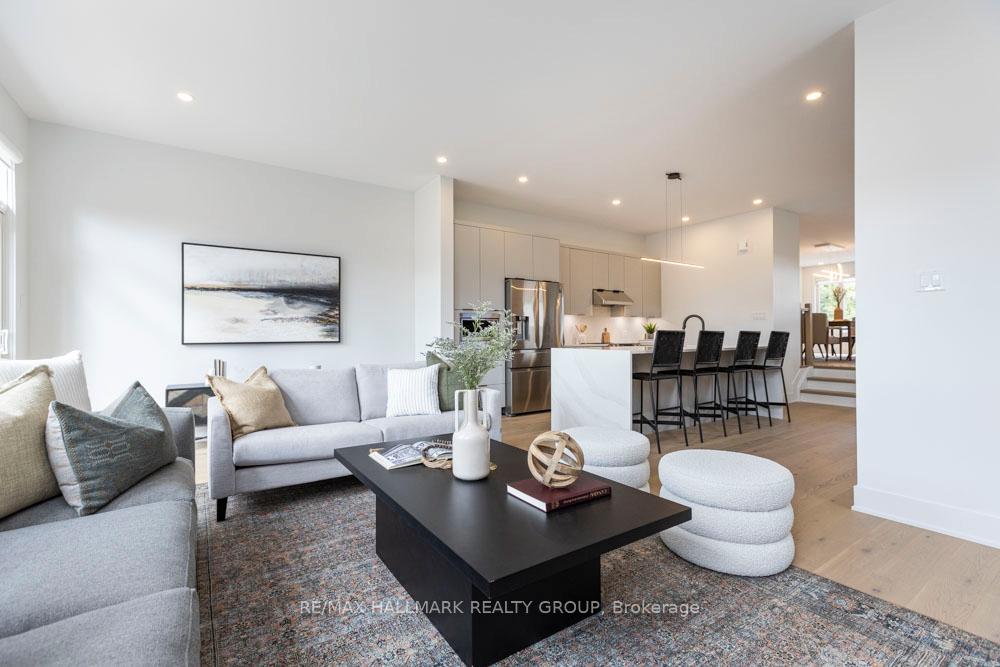 Photo 15 of 656 Edison Avenue, Ottawa, Laurentianview — HOMEH