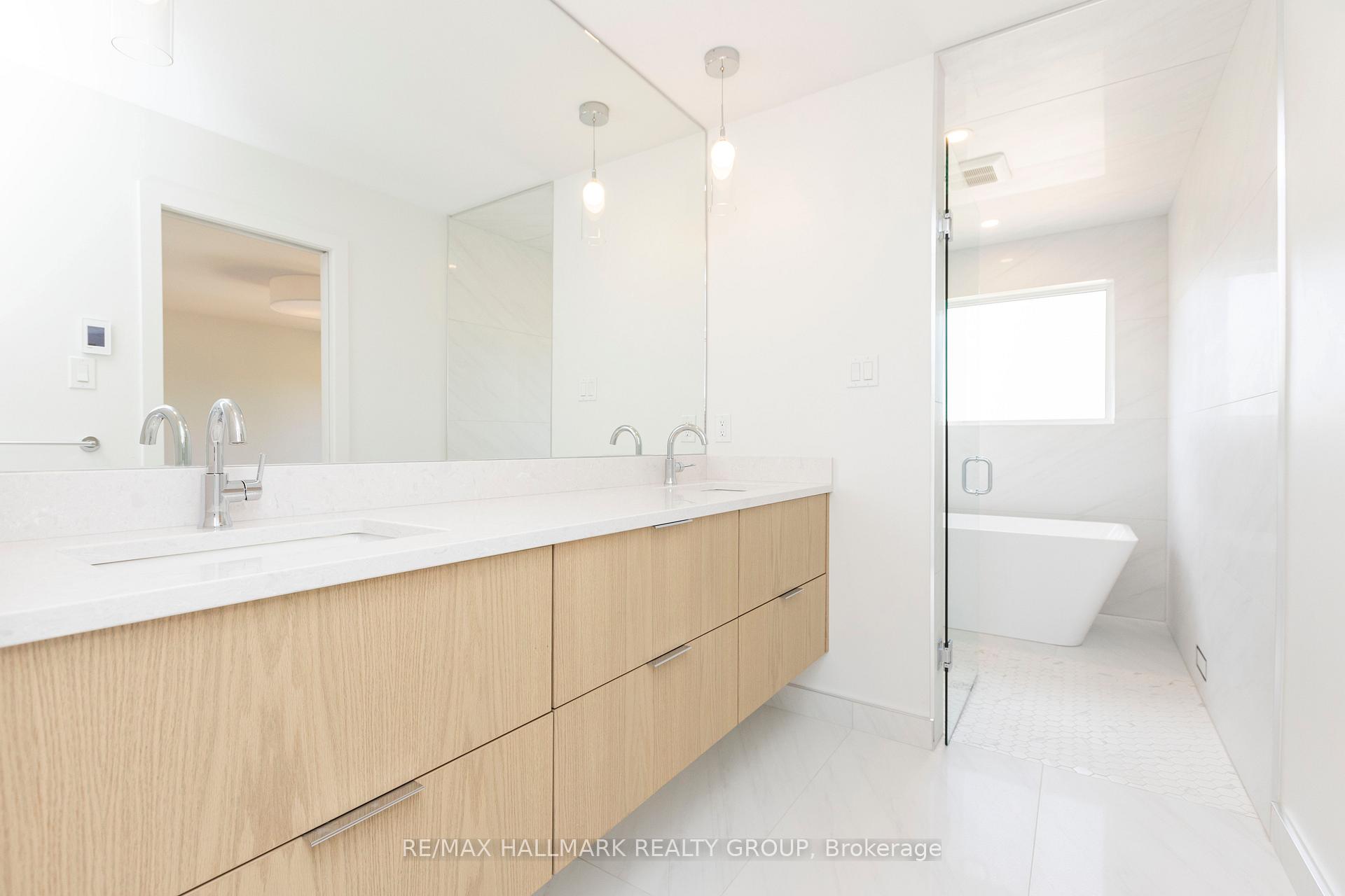 Photo 17 of 656 Edison Avenue, Ottawa, Laurentianview — HOMEH