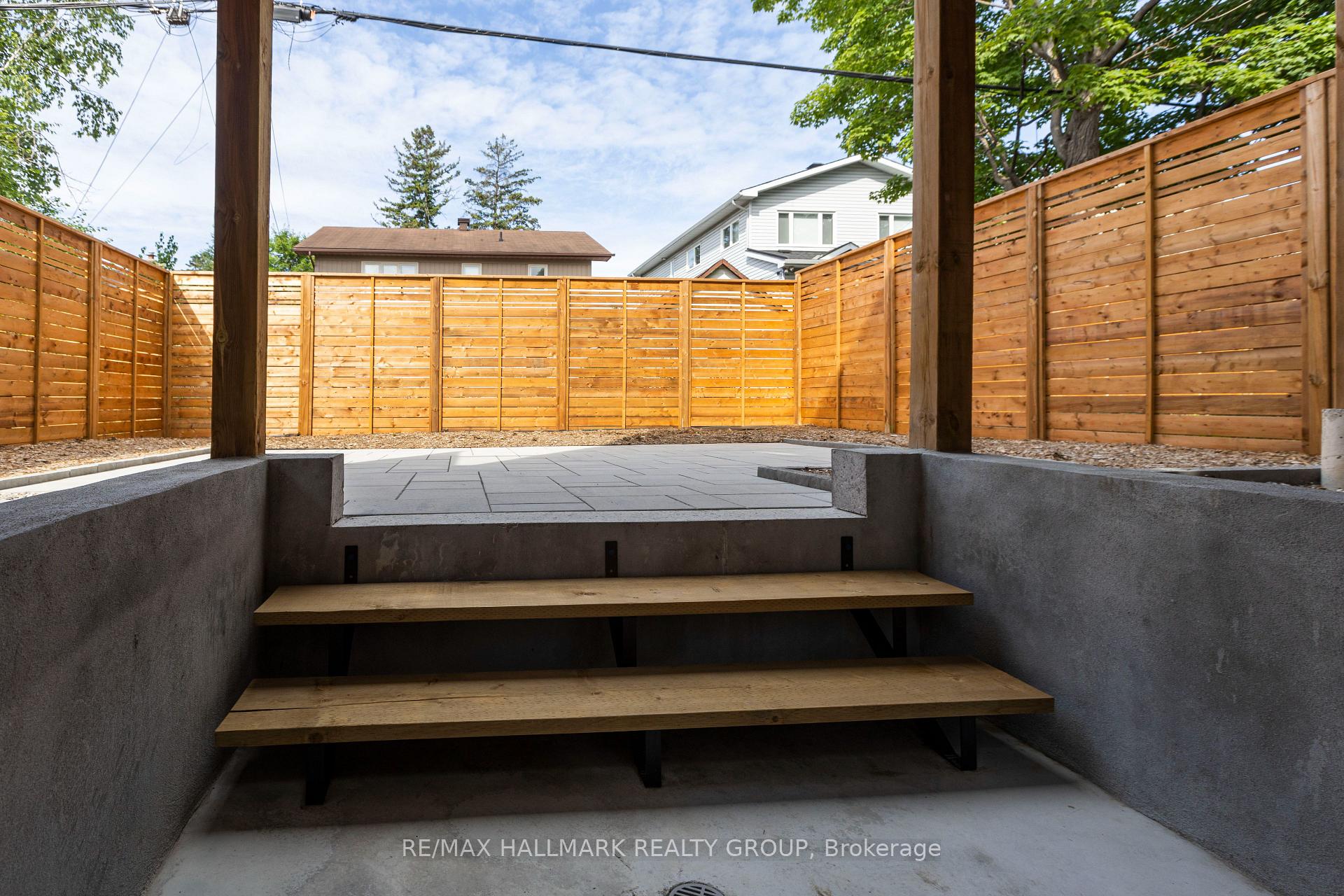 Photo 36 of 656 Edison Avenue, Ottawa, Laurentianview — HOMEH