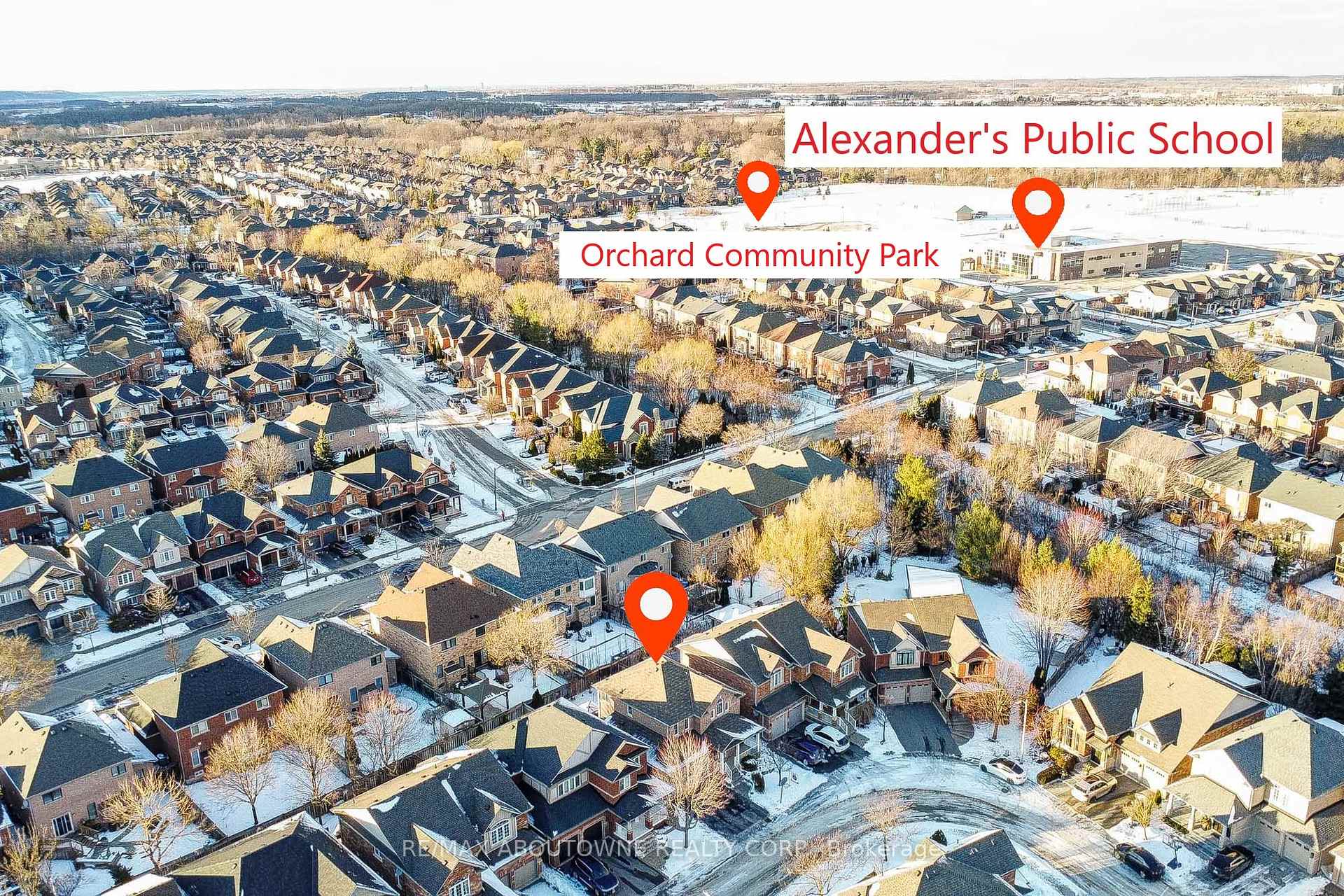 Photo 3 of 2116 Newell Crescent, Burlington, Orchard — HOMEH
