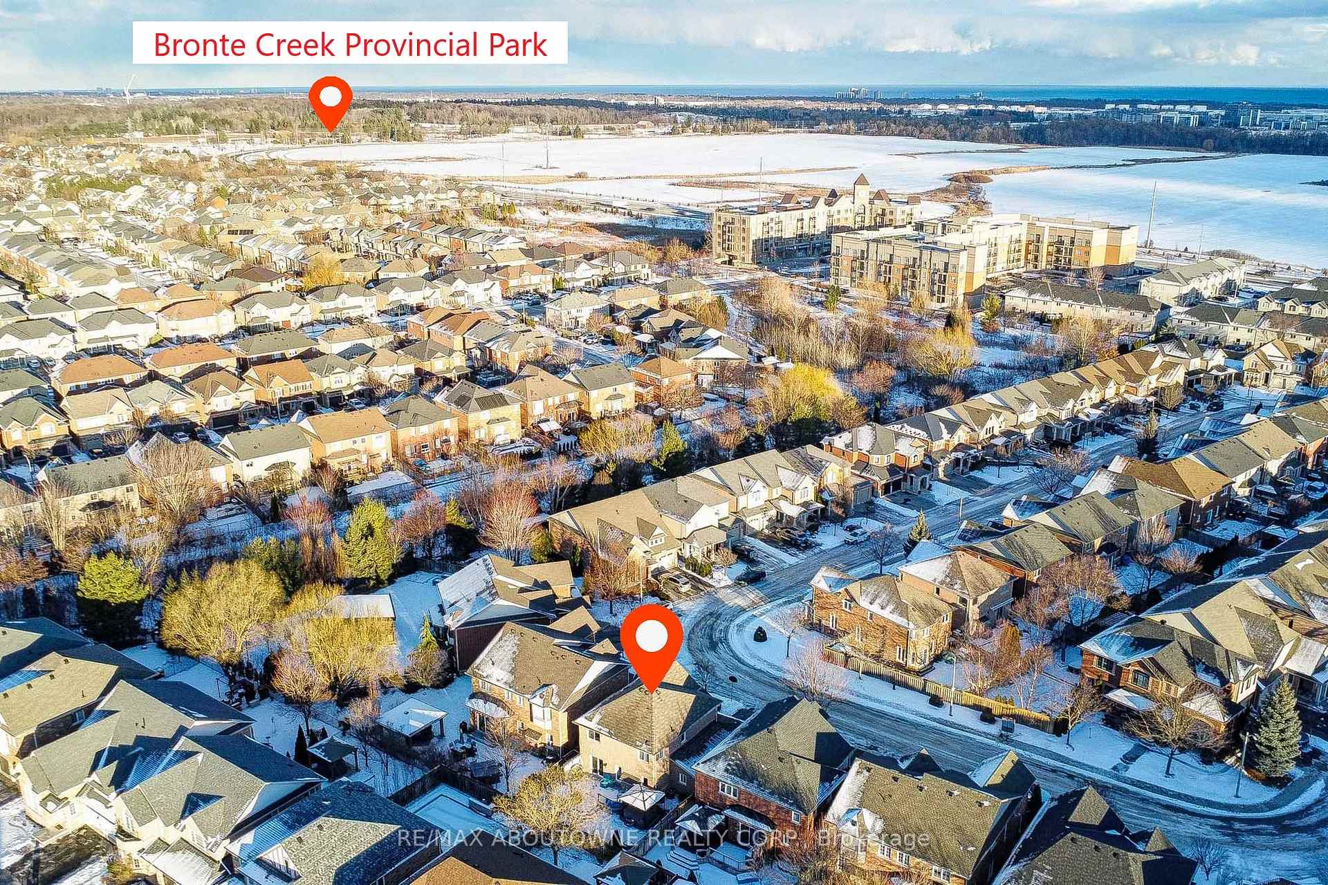 Photo 4 of 2116 Newell Crescent, Burlington, Orchard — HOMEH
