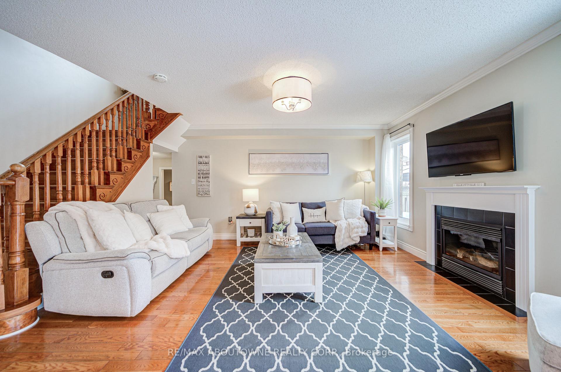 Photo 15 of 2116 Newell Crescent, Burlington, Orchard — HOMEH