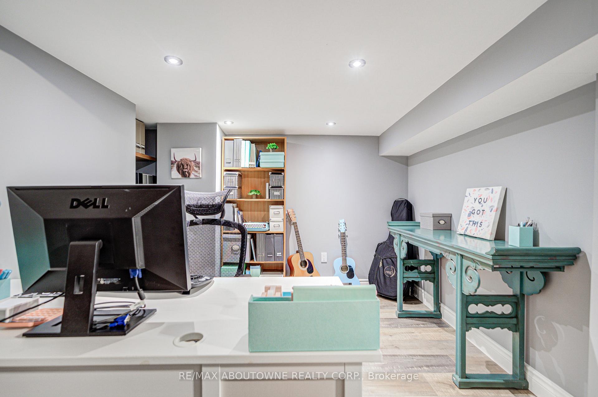 Photo 32 of 2116 Newell Crescent, Burlington, Orchard — HOMEH