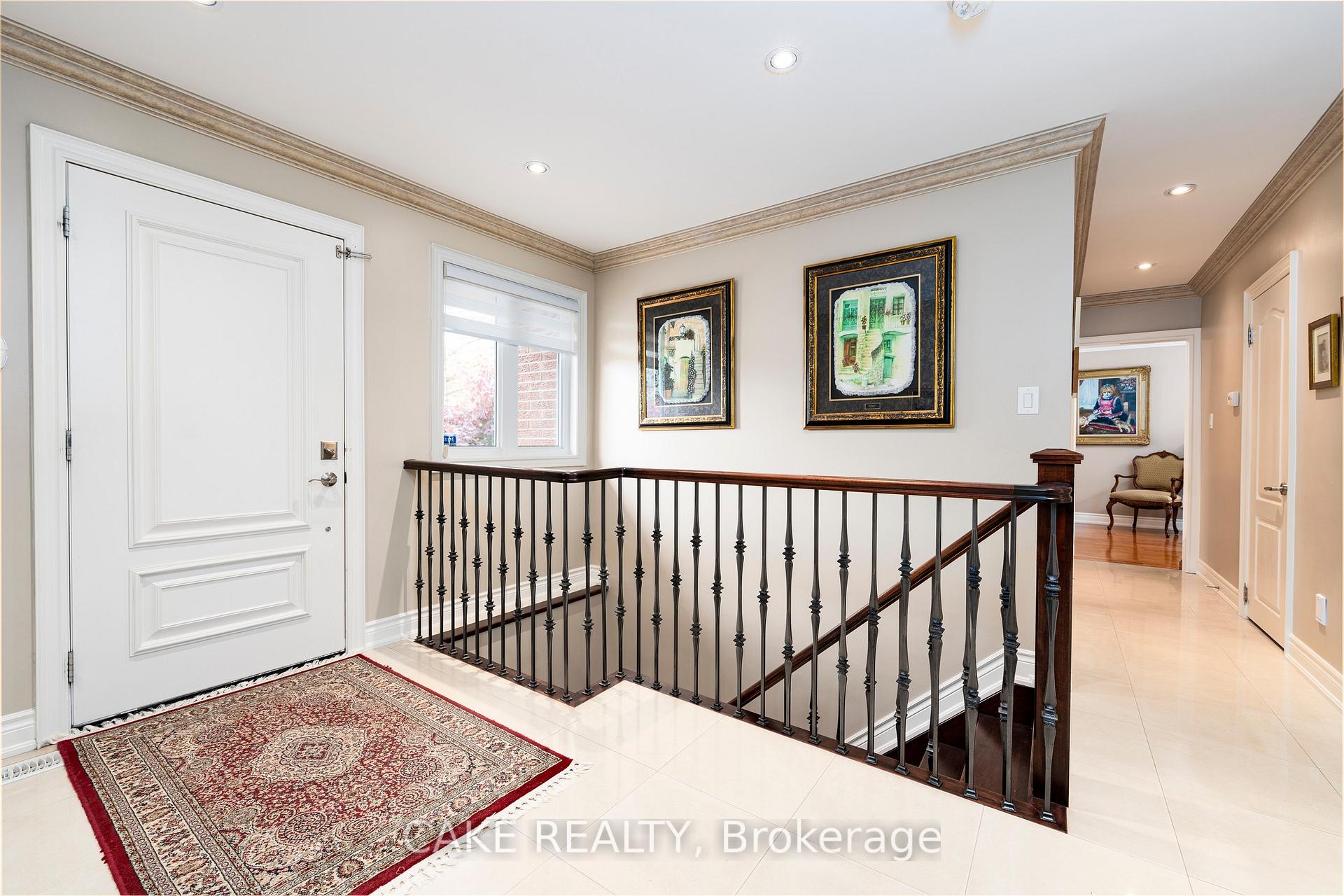Photo 5 of 118 Donhill Crescent, Vaughan, Kleinburg — HOMEH