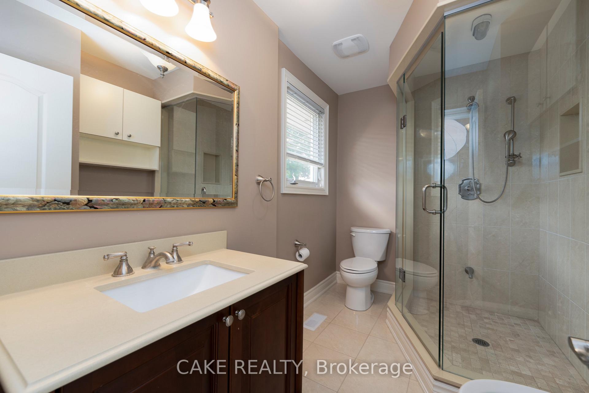 Photo 15 of 118 Donhill Crescent, Vaughan, Kleinburg — HOMEH