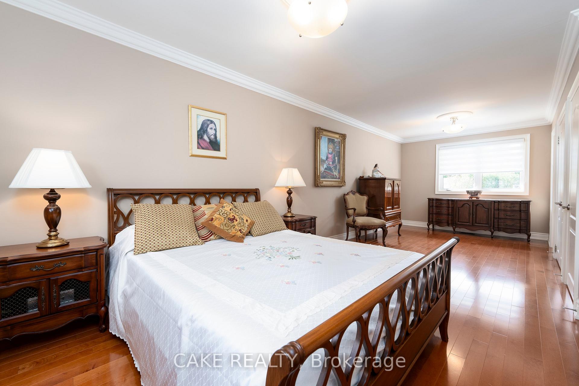 Photo 17 of 118 Donhill Crescent, Vaughan, Kleinburg — HOMEH