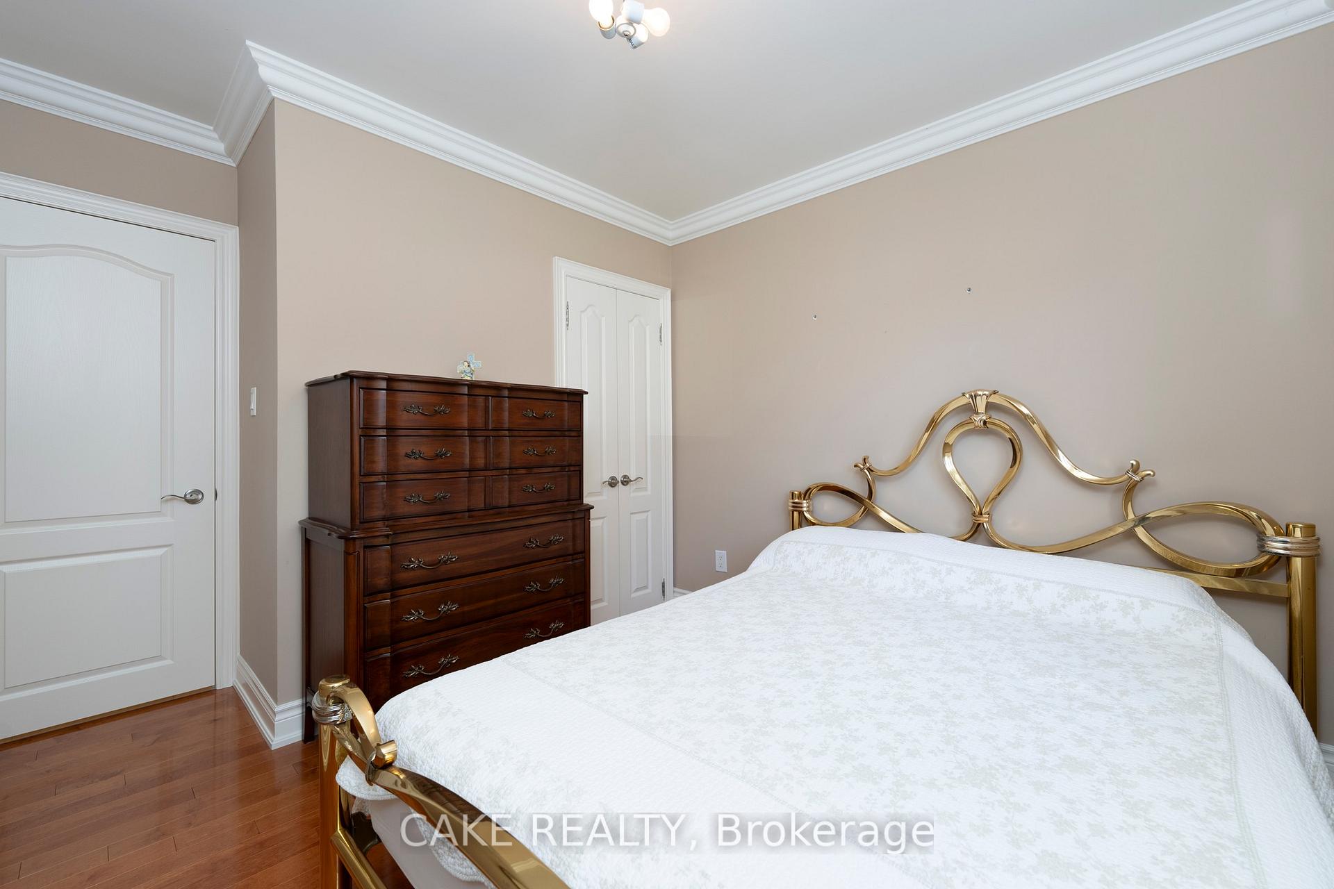 Photo 20 of 118 Donhill Crescent, Vaughan, Kleinburg — HOMEH