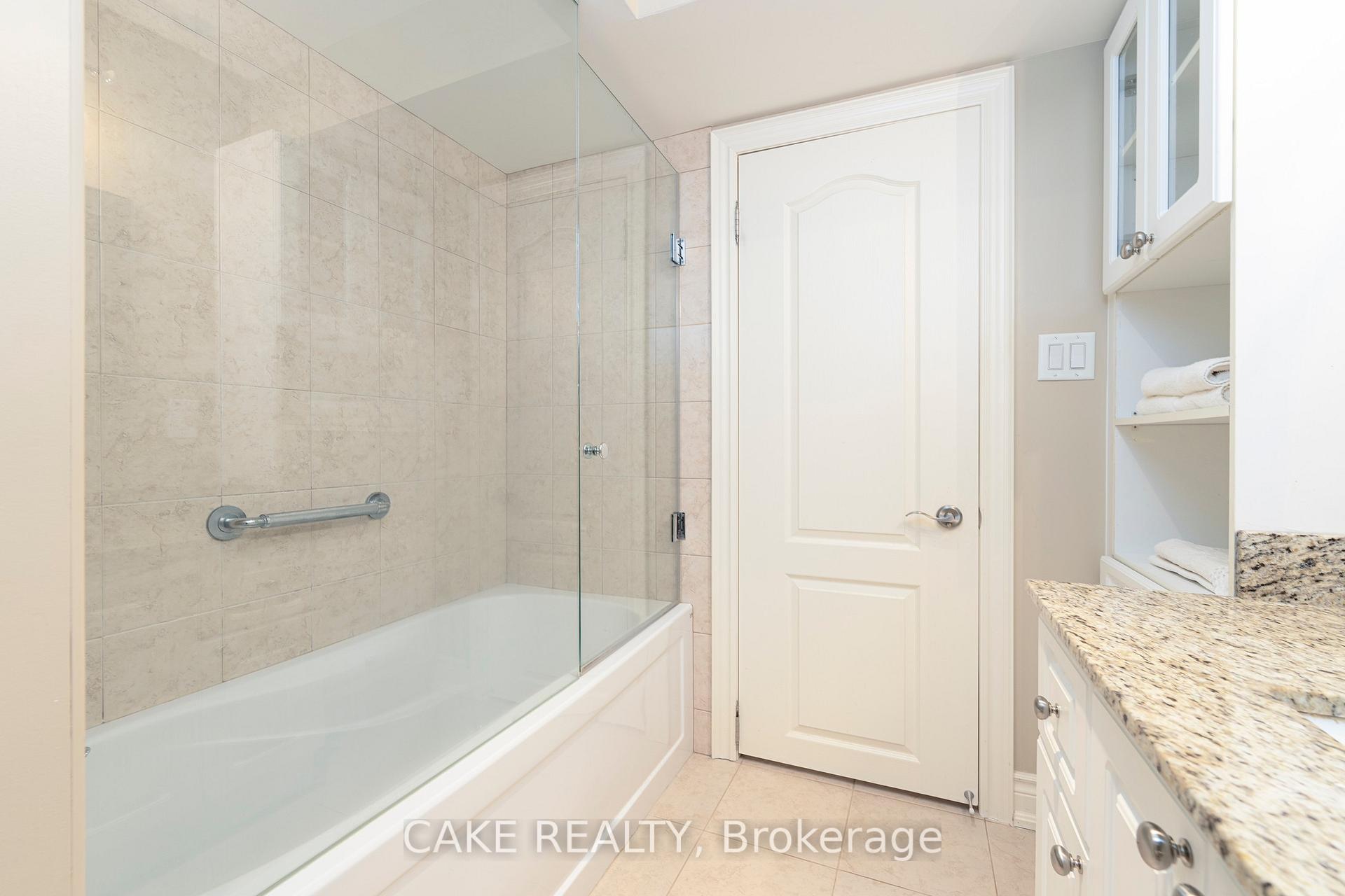 Photo 29 of 118 Donhill Crescent, Vaughan, Kleinburg — HOMEH
