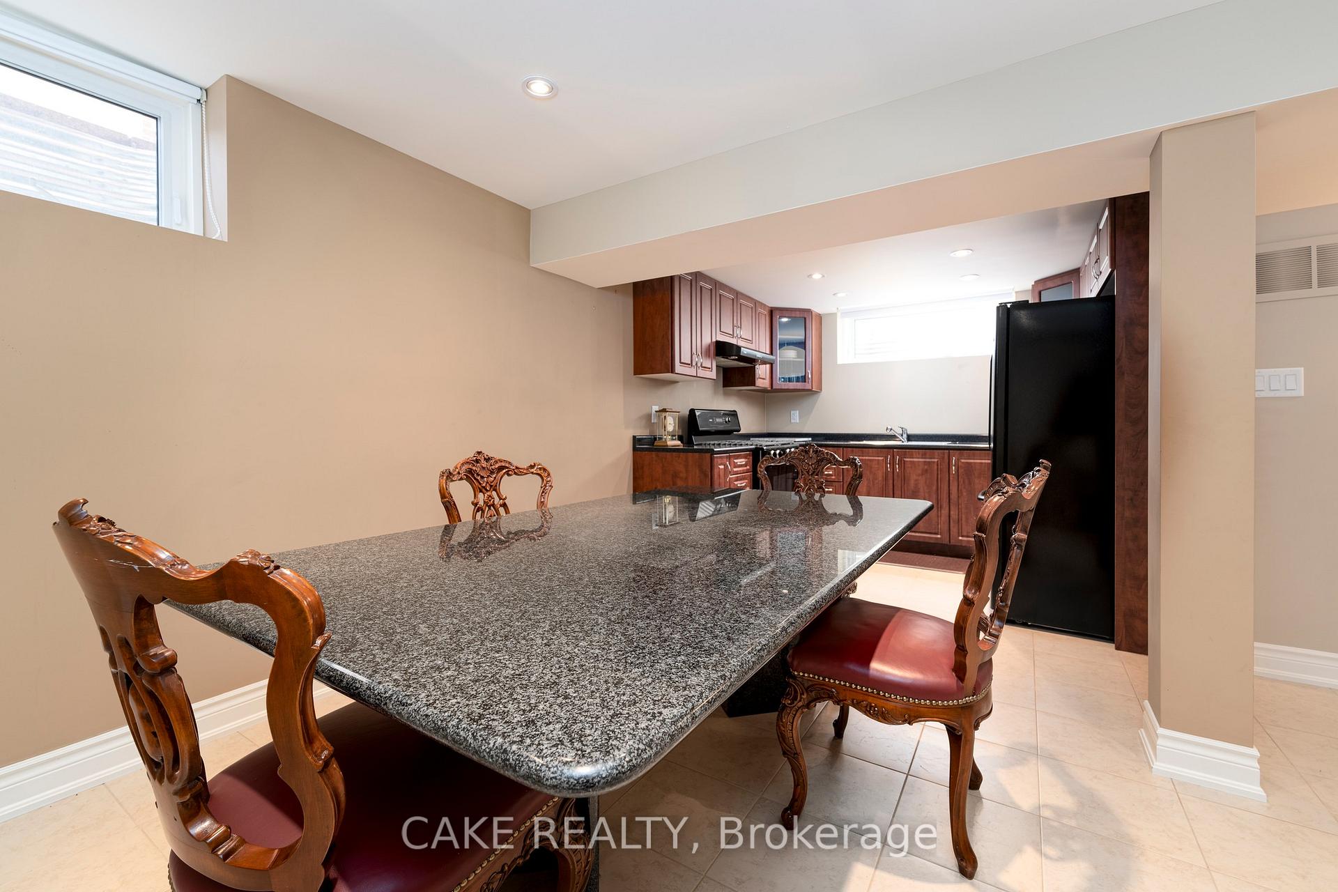 Photo 31 of 118 Donhill Crescent, Vaughan, Kleinburg — HOMEH