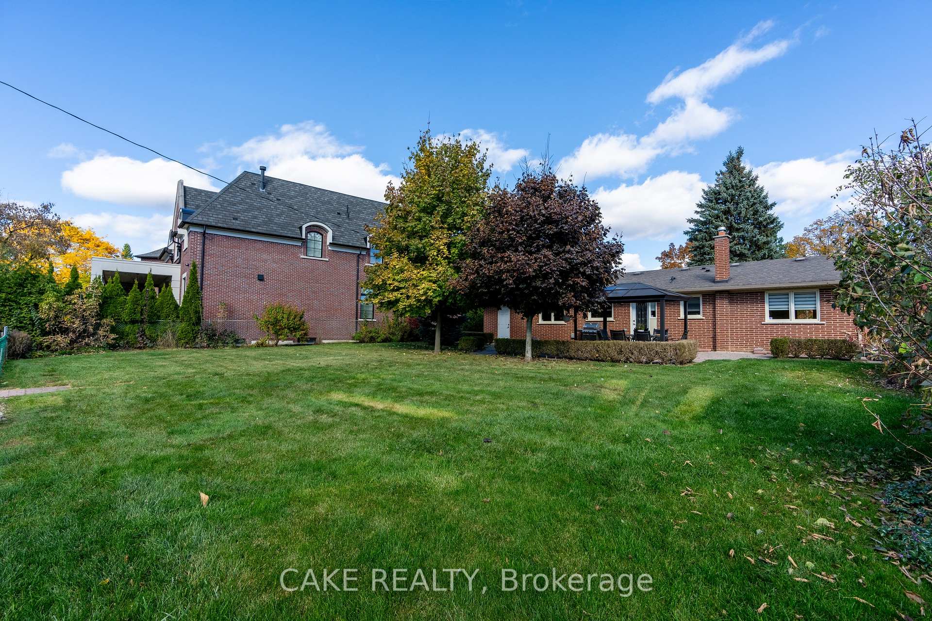 Photo 37 of 118 Donhill Crescent, Vaughan, Kleinburg — HOMEH