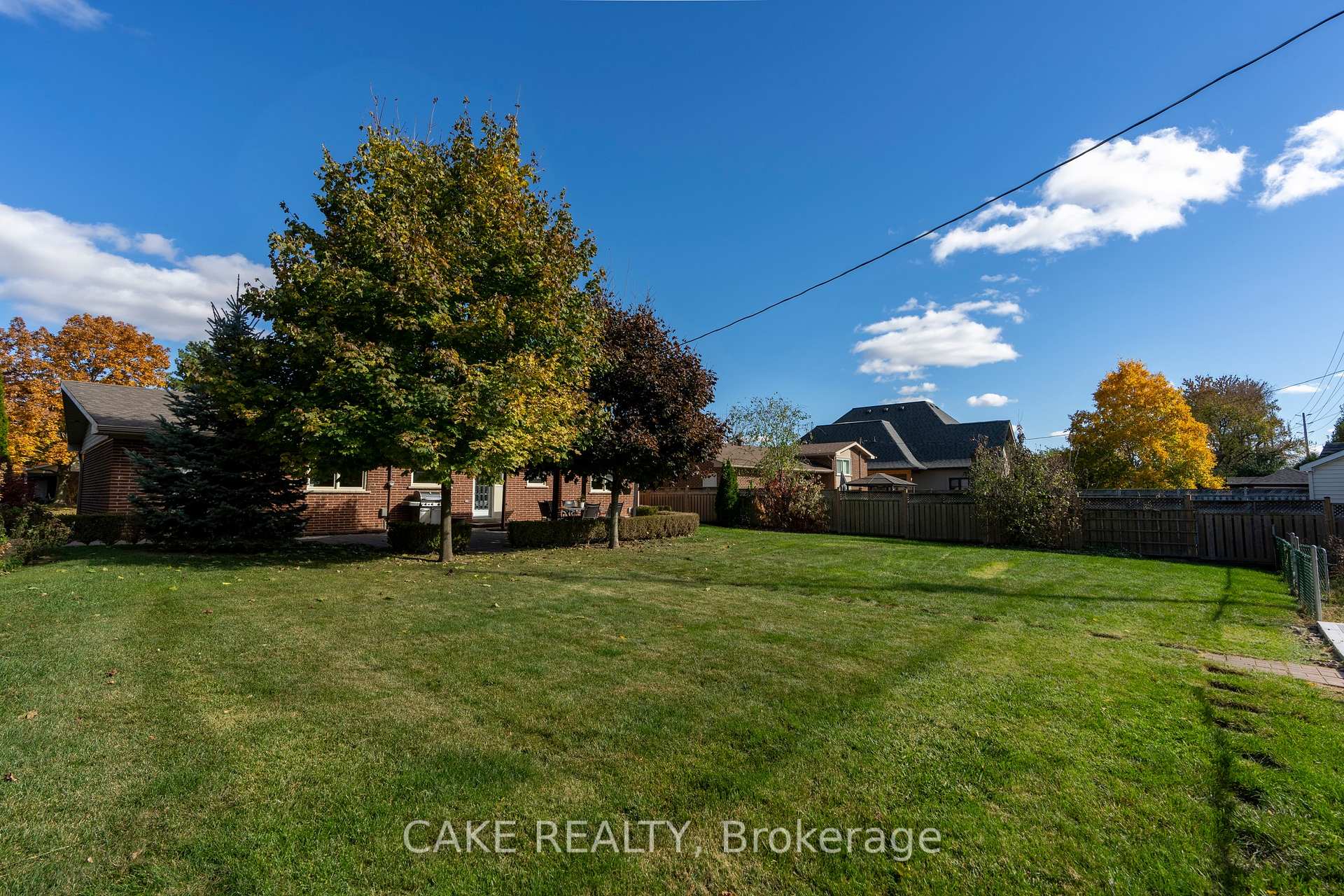 Photo 38 of 118 Donhill Crescent, Vaughan, Kleinburg — HOMEH