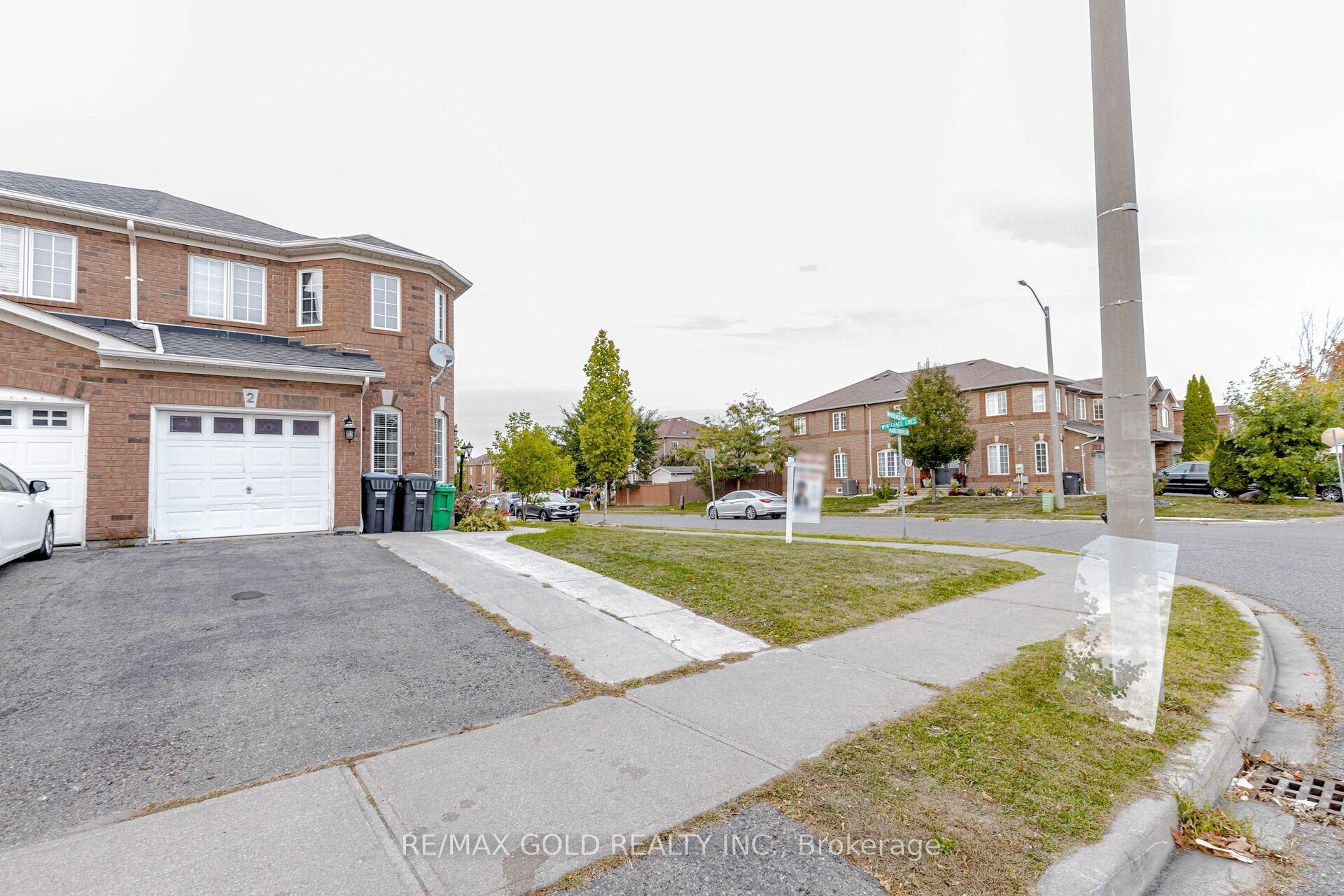 Front of 2 Lake Louise Drive