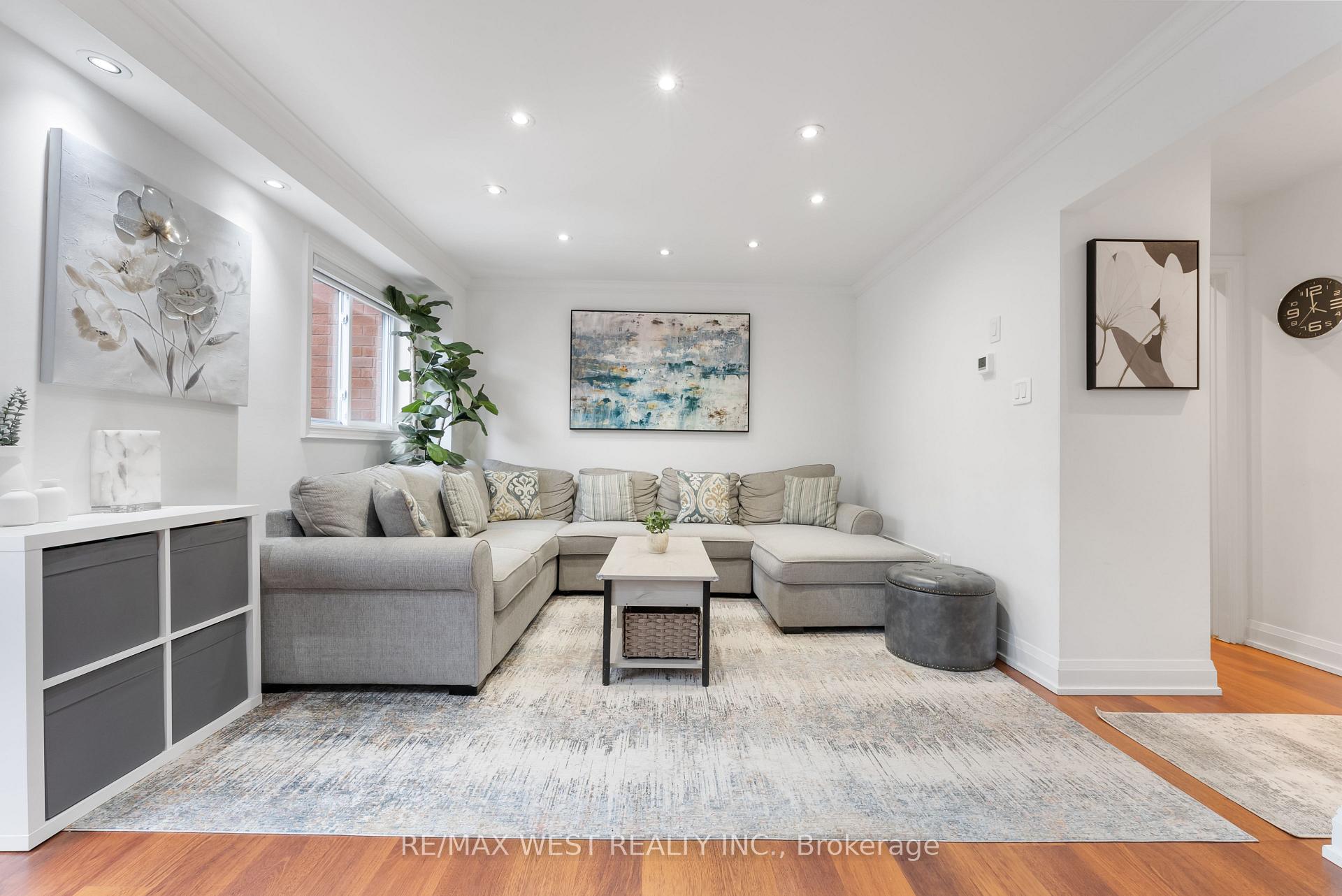 Photo 6 of 144 Kelso Crescent, Vaughan, Maple — HOMEH