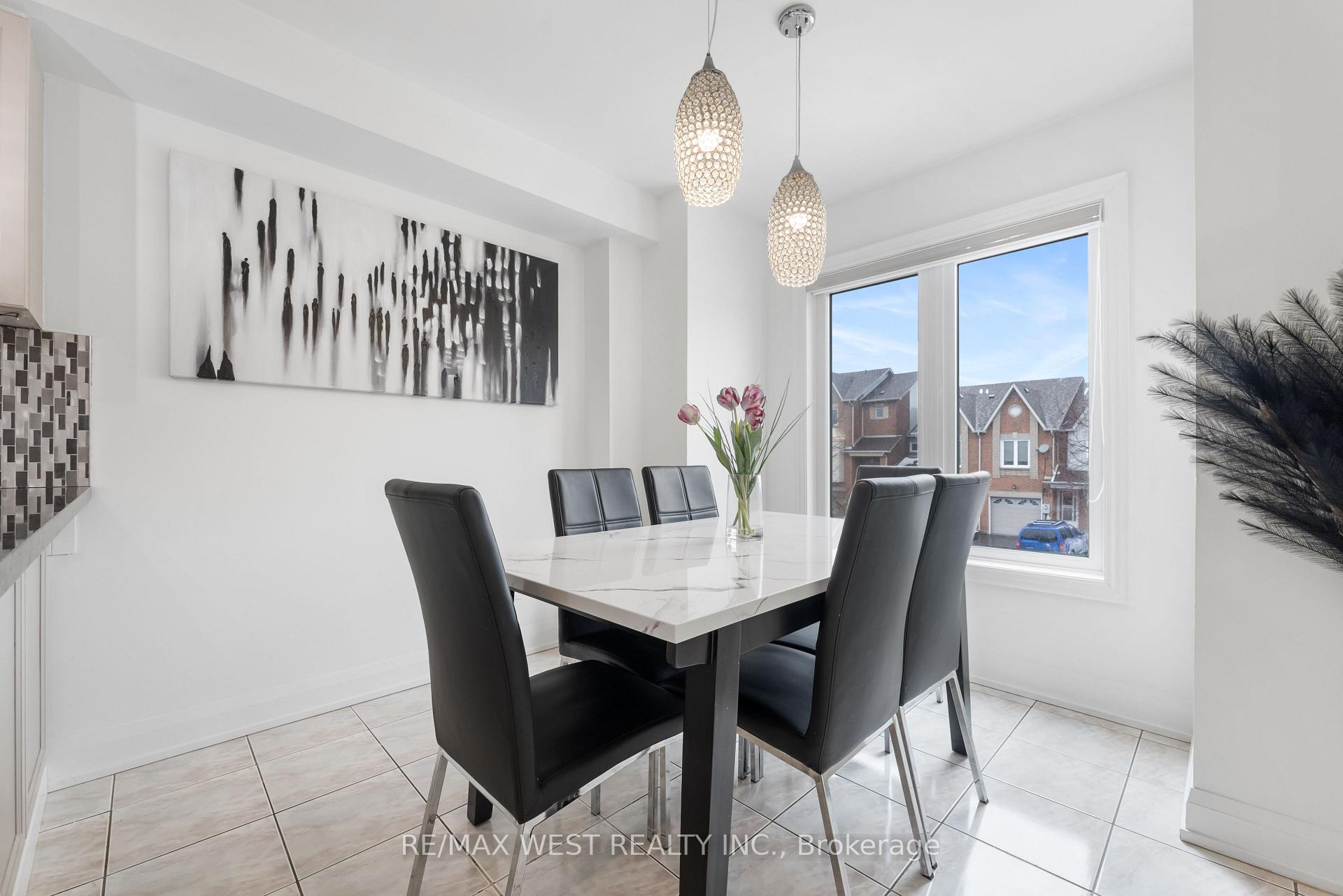 Photo 14 of 144 Kelso Crescent, Vaughan, Maple — HOMEH
