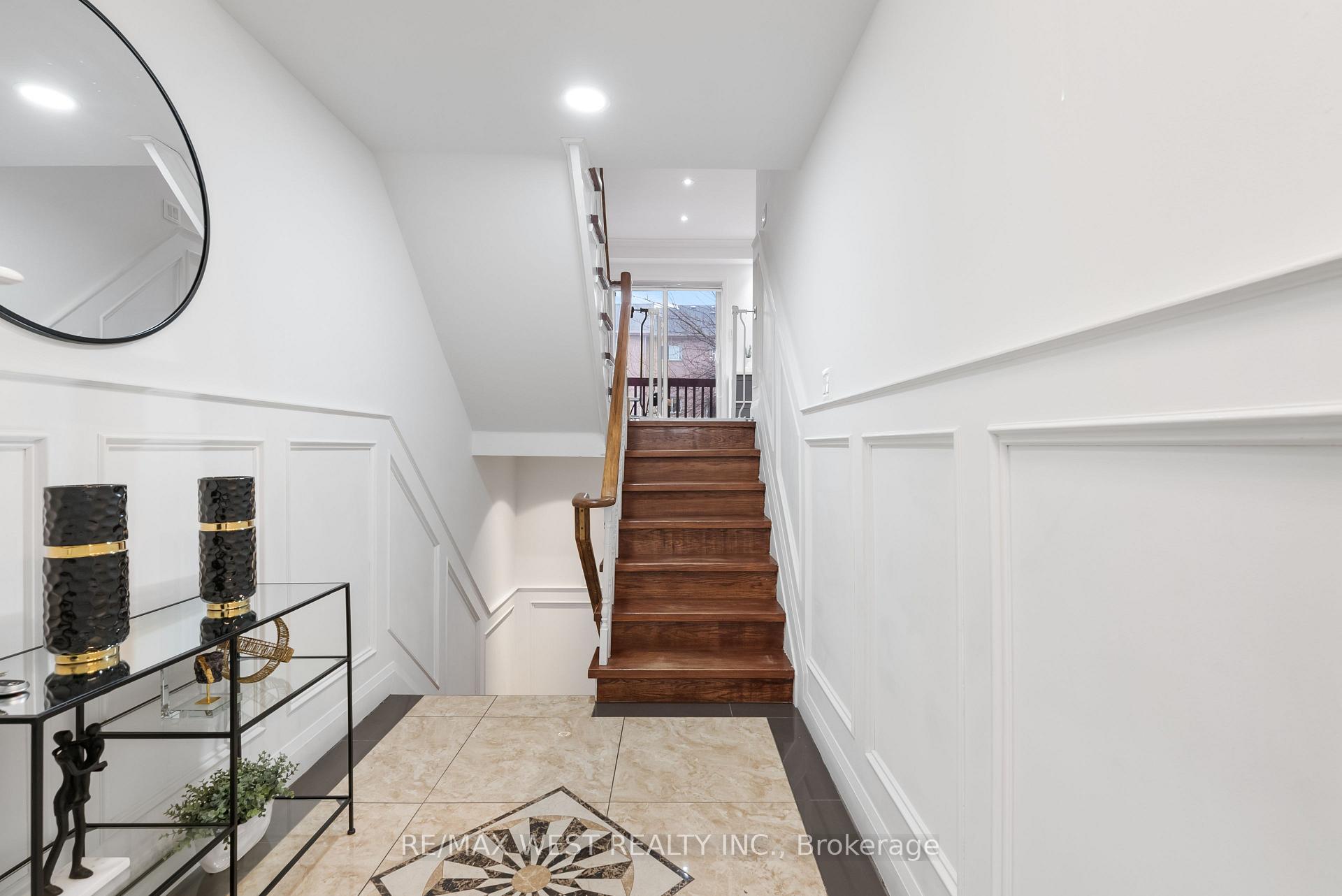 Photo 15 of 144 Kelso Crescent, Vaughan, Maple — HOMEH