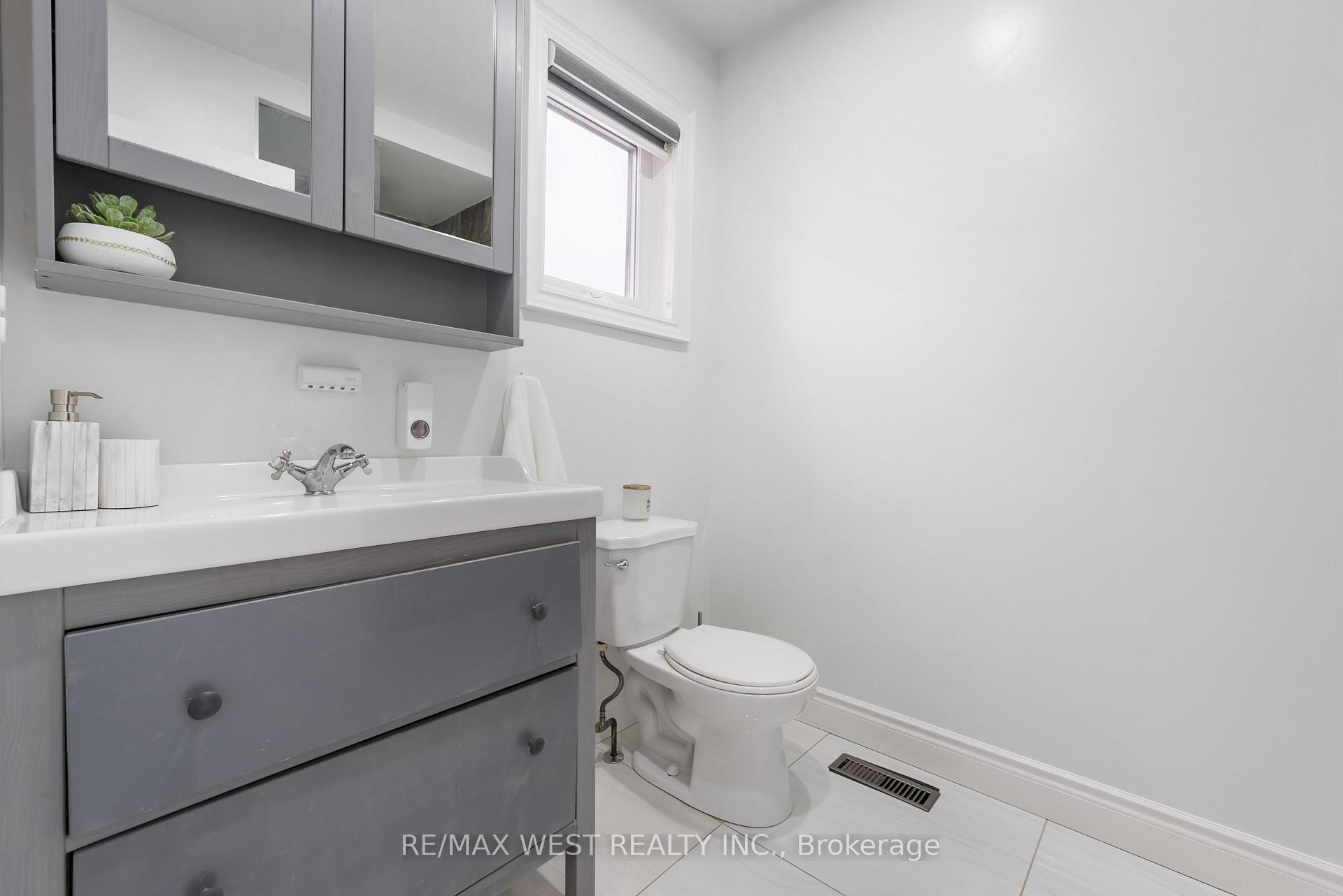 Photo 22 of 144 Kelso Crescent, Vaughan, Maple — HOMEH