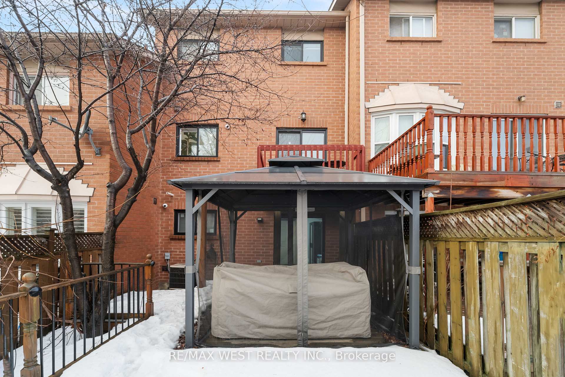 Photo 33 of 144 Kelso Crescent, Vaughan, Maple — HOMEH