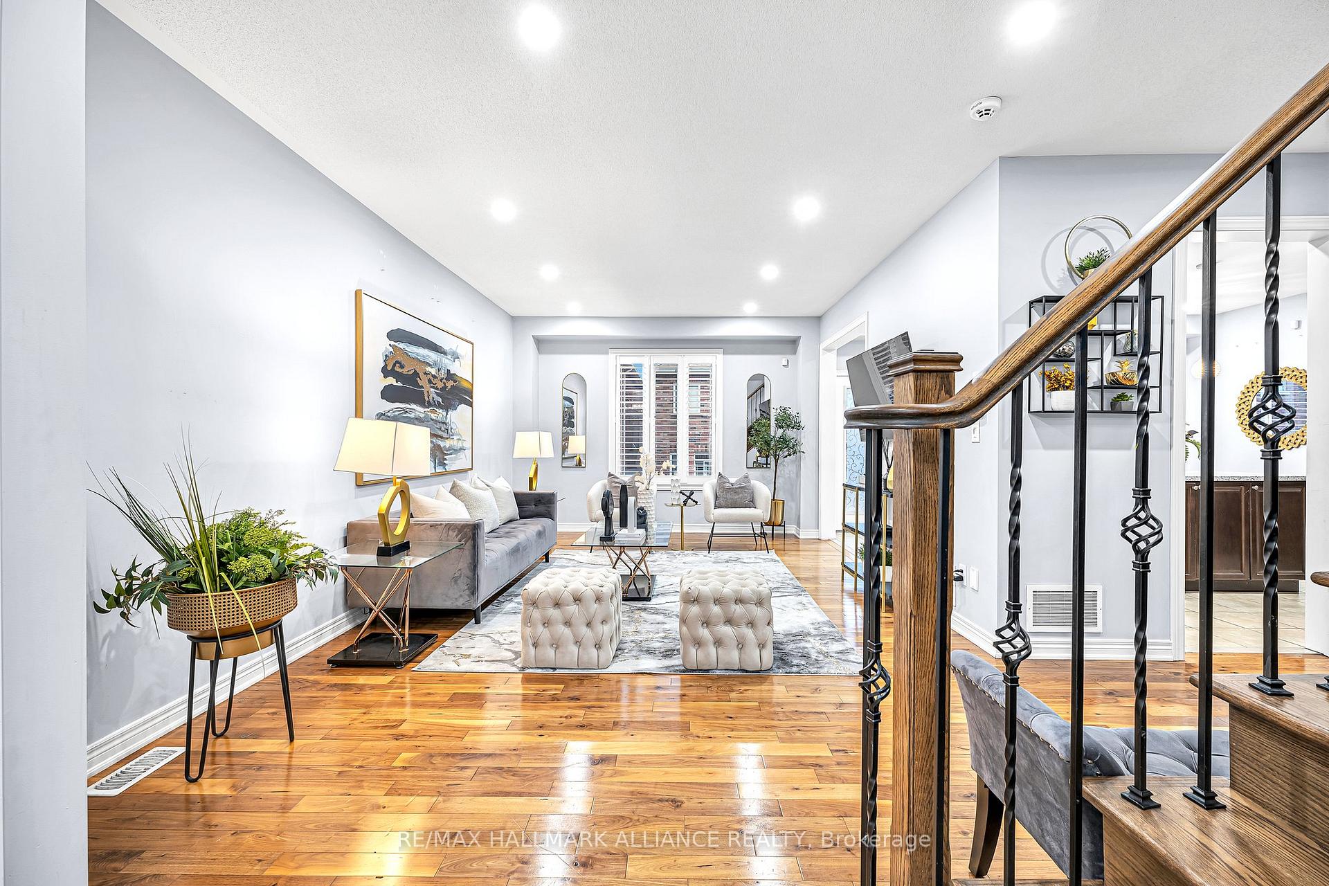 Photo 3 of 4716 Doug Wright Drive, Burlington, Alton — HOMEH