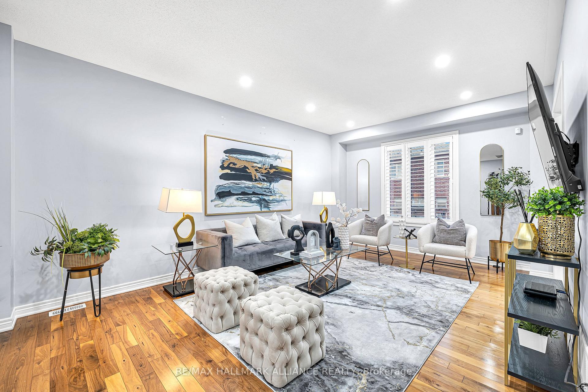 Photo 4 of 4716 Doug Wright Drive, Burlington, Alton — HOMEH