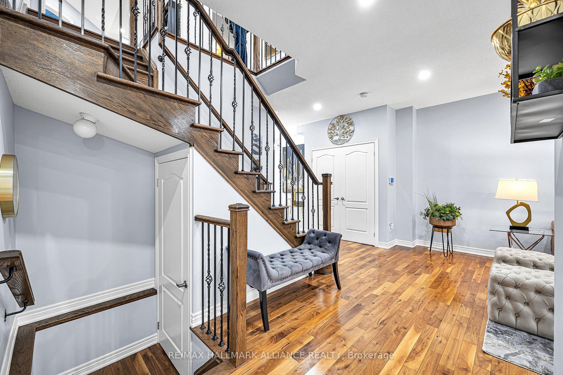 Photo 11 of 4716 Doug Wright Drive, Burlington, Alton — HOMEH