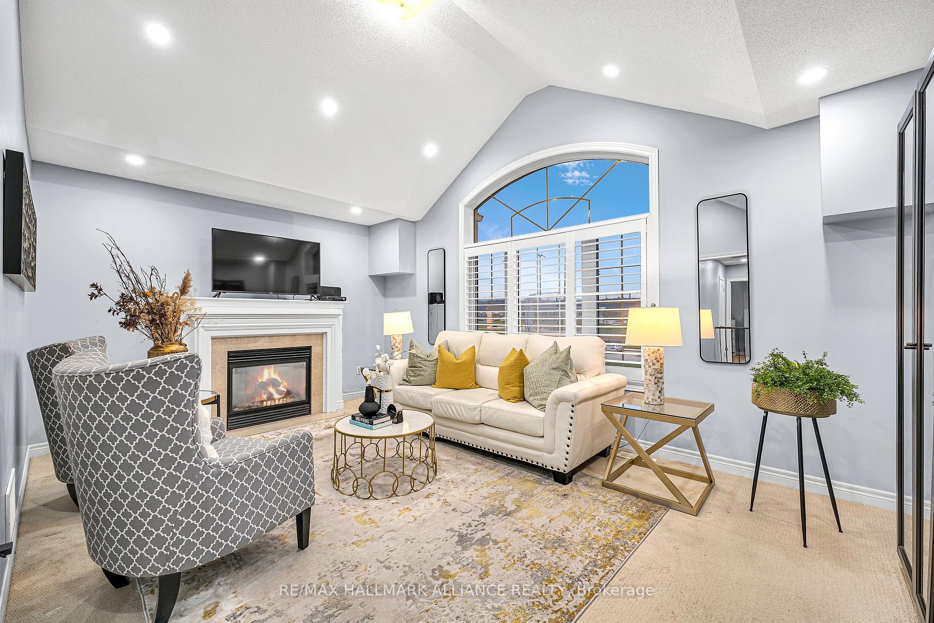 Photo 15 of 4716 Doug Wright Drive, Burlington, Alton — HOMEH