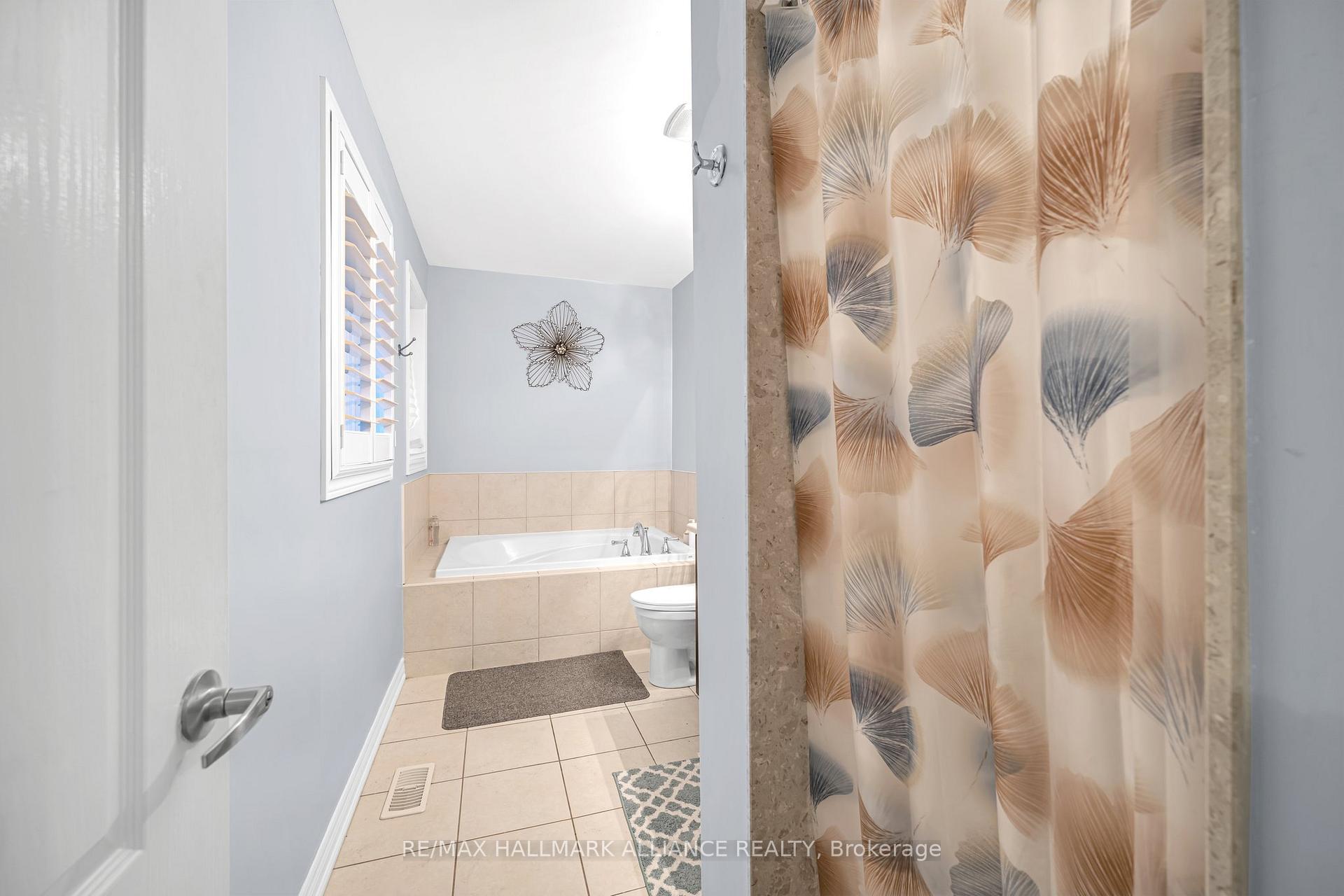 Photo 27 of 4716 Doug Wright Drive, Burlington, Alton — HOMEH