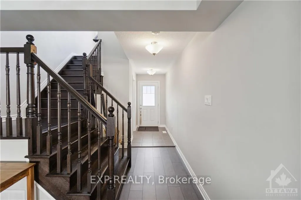 Photo 6 of 561 Chimney Corner Terrace, Ottawa, Barrhaven - Half Moon Bay — HOMEH