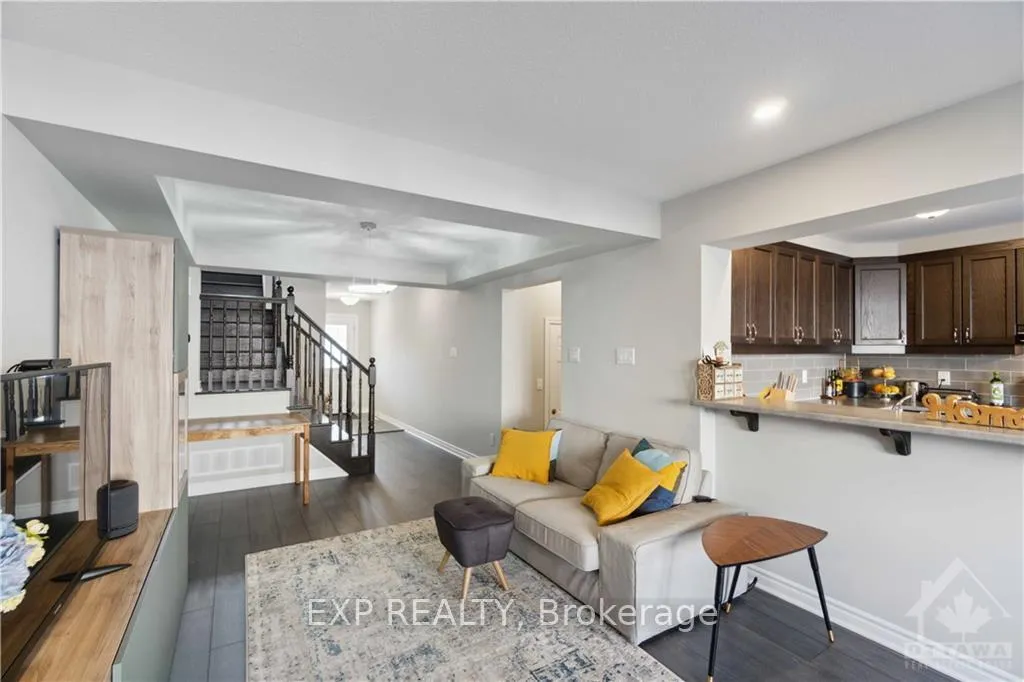 Photo 8 of 561 Chimney Corner Terrace, Ottawa, Barrhaven - Half Moon Bay — HOMEH
