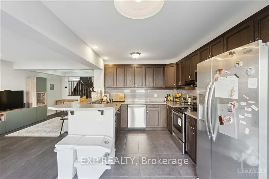Photo 10 of 561 Chimney Corner Terrace, Ottawa, Barrhaven - Half Moon Bay — HOMEH