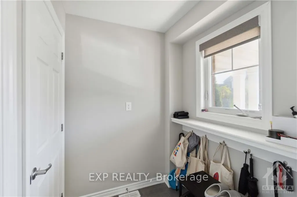 Photo 17 of 561 Chimney Corner Terrace, Ottawa, Barrhaven - Half Moon Bay — HOMEH