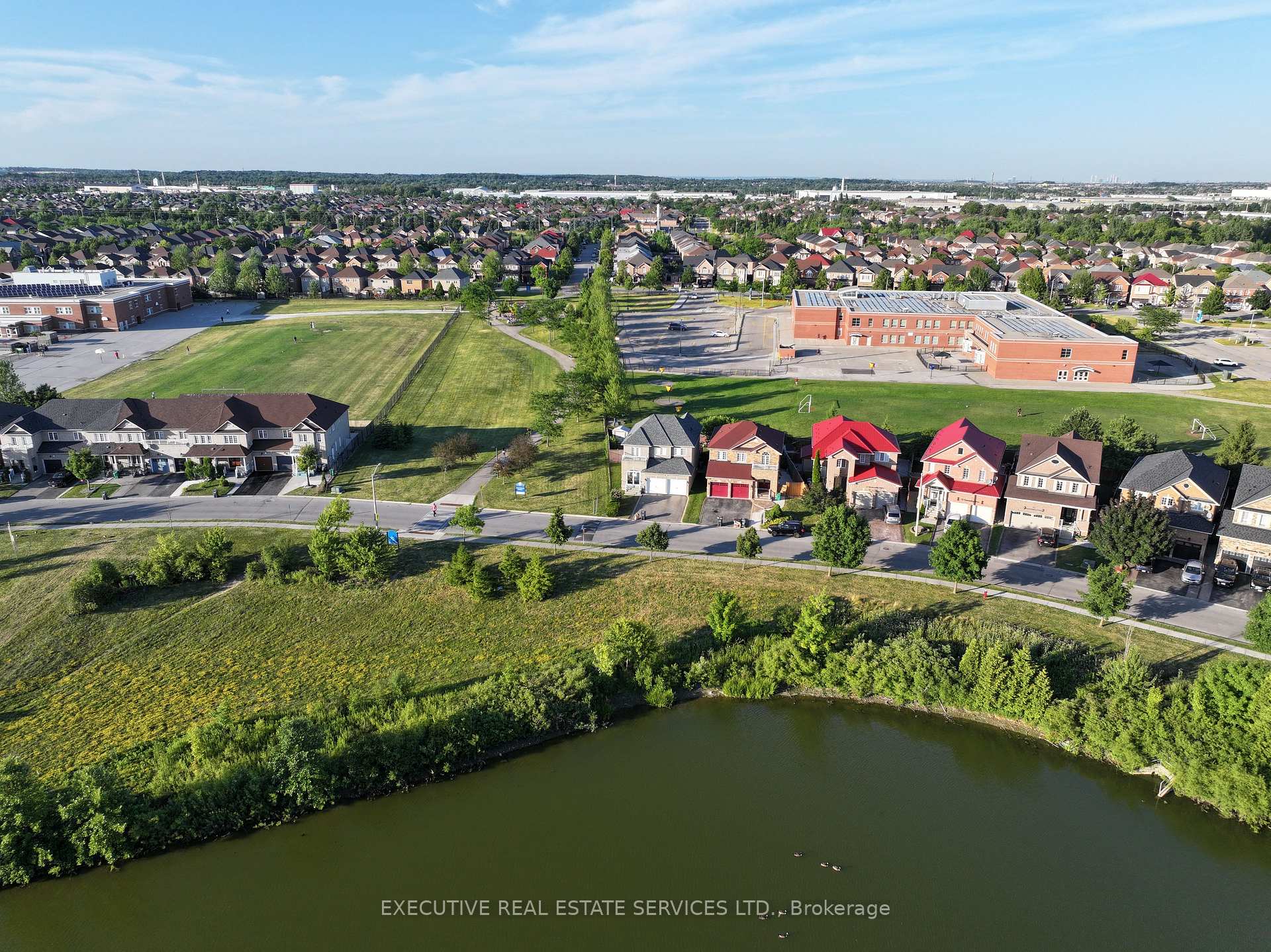 Photo 20 of 47 Beavervalley Drive, Brampton, Fletcher's Meadow — HOMEH