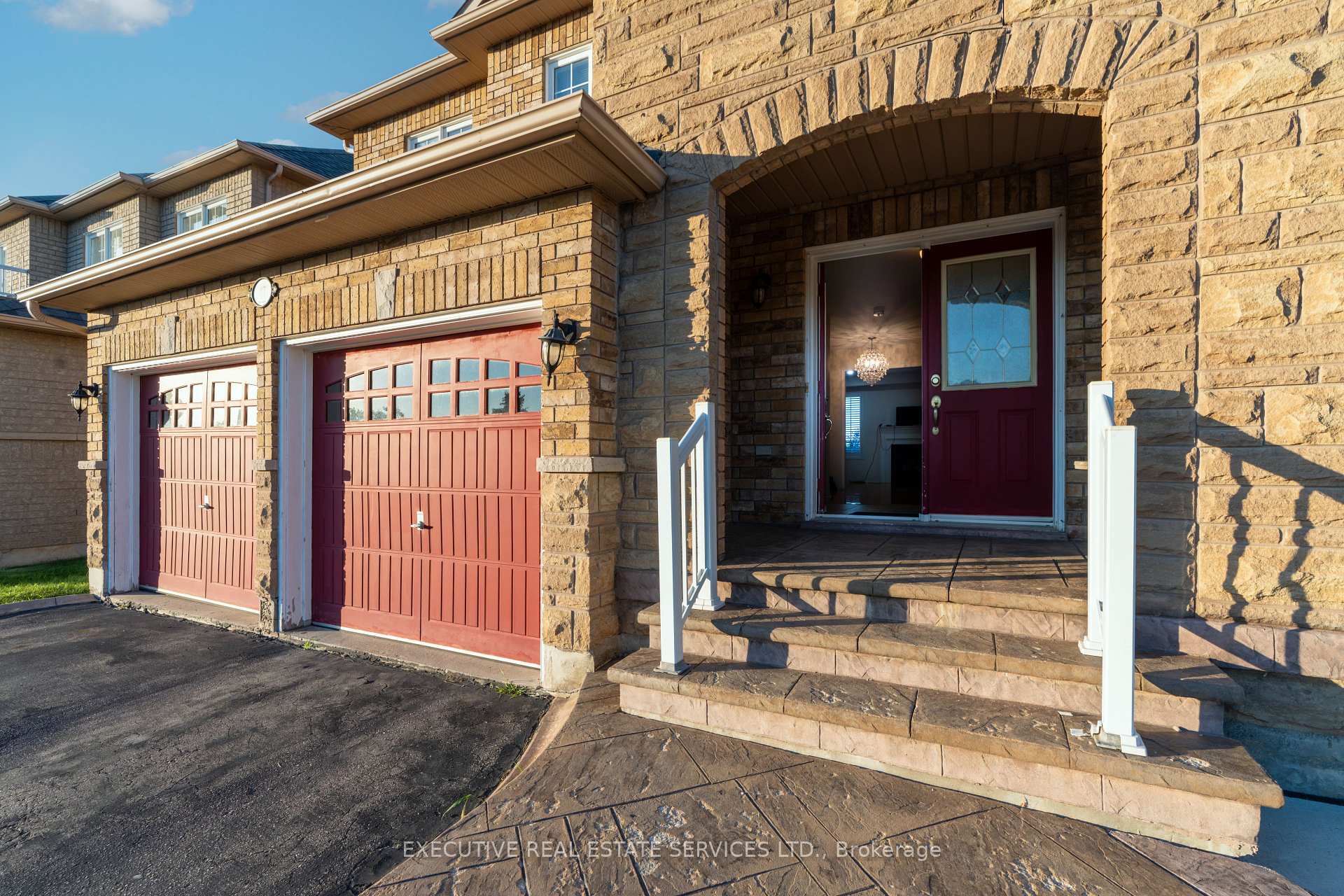 Photo 13 of 47 Beavervalley Drive, Brampton, Fletcher's Meadow — HOMEH