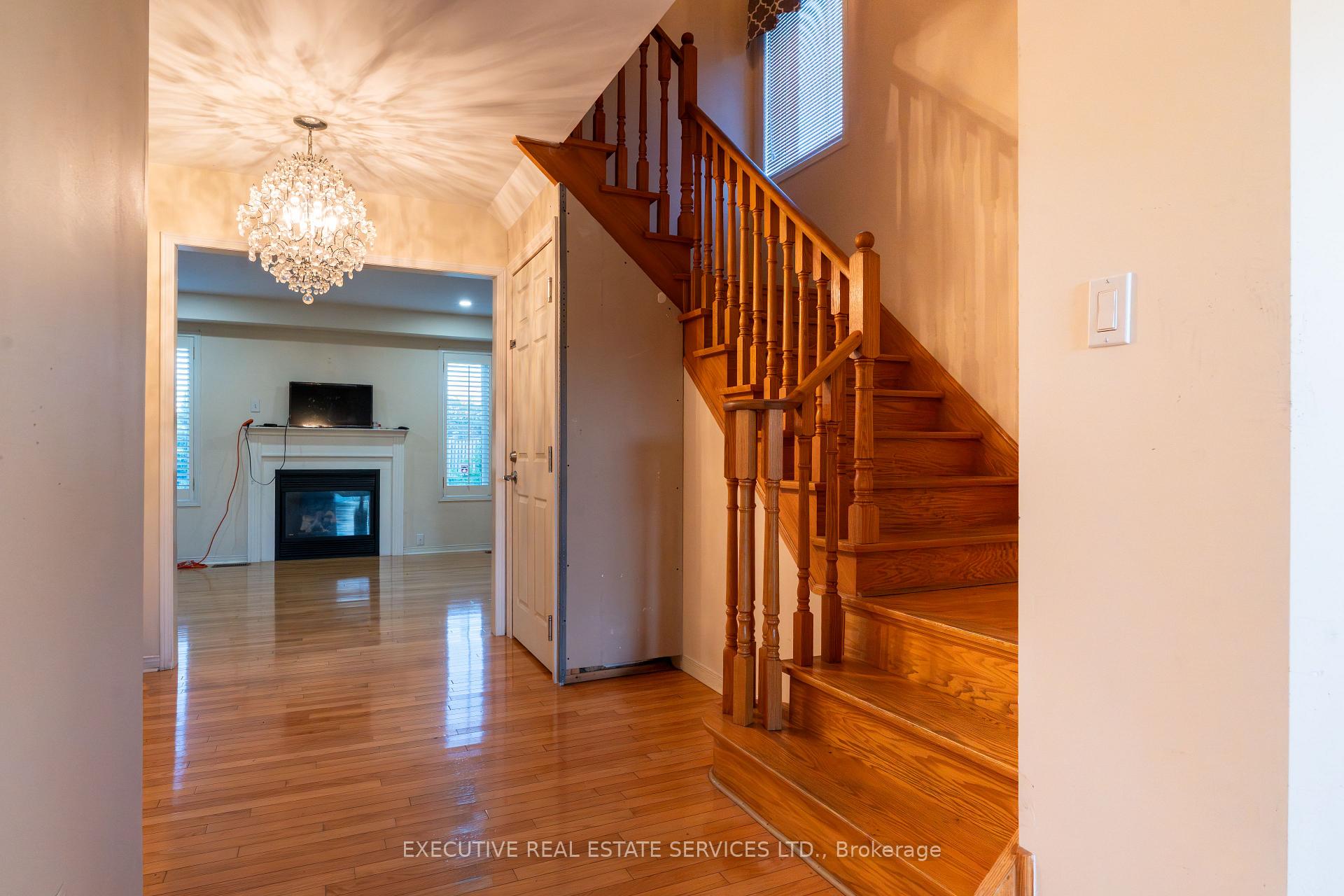 Photo 29 of 47 Beavervalley Drive, Brampton, Fletcher's Meadow — HOMEH