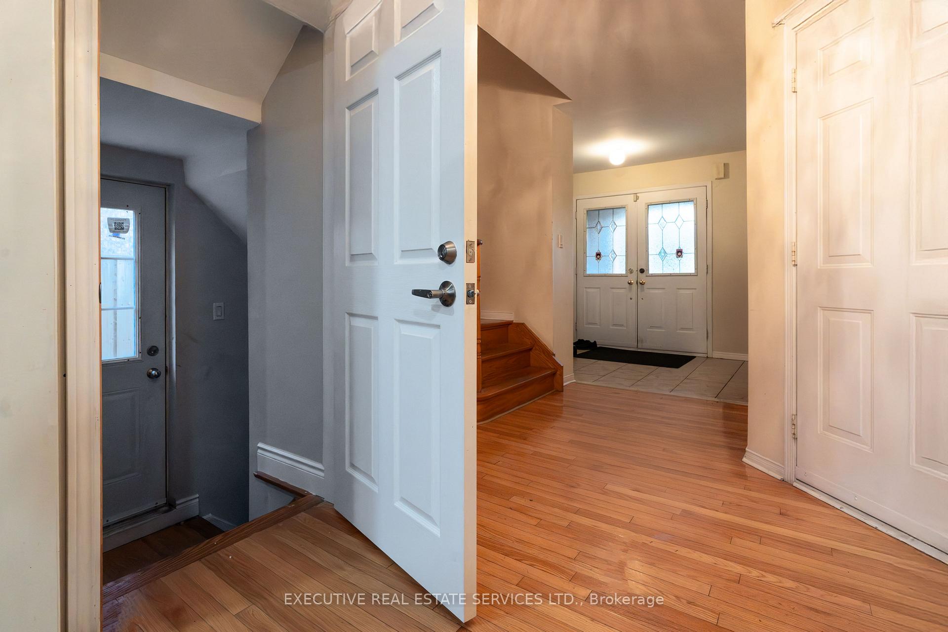 Photo 16 of 47 Beavervalley Drive, Brampton, Fletcher's Meadow — HOMEH