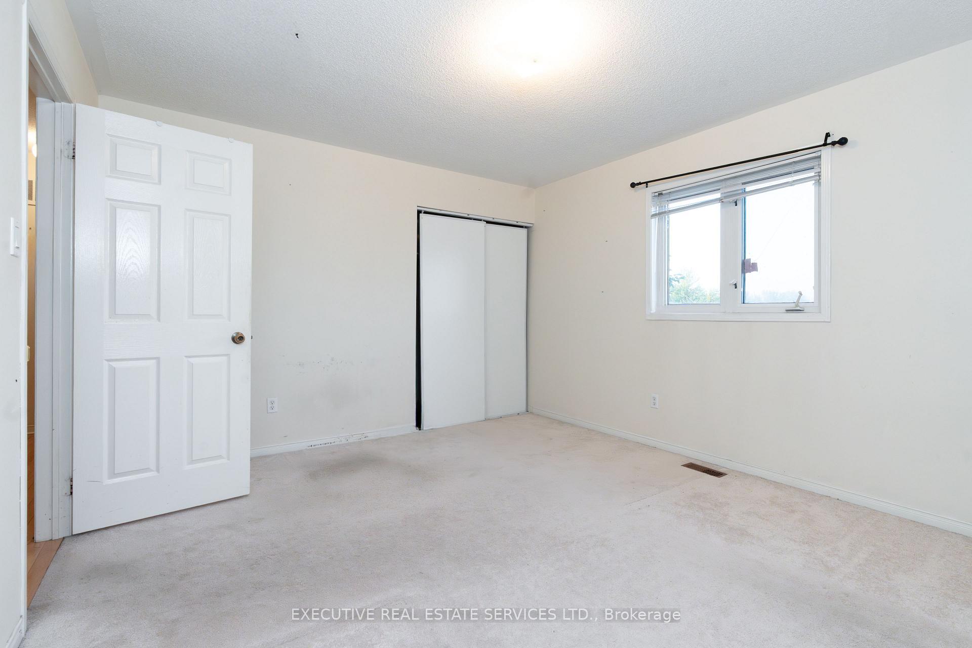 Photo 23 of 47 Beavervalley Drive, Brampton, Fletcher's Meadow — HOMEH