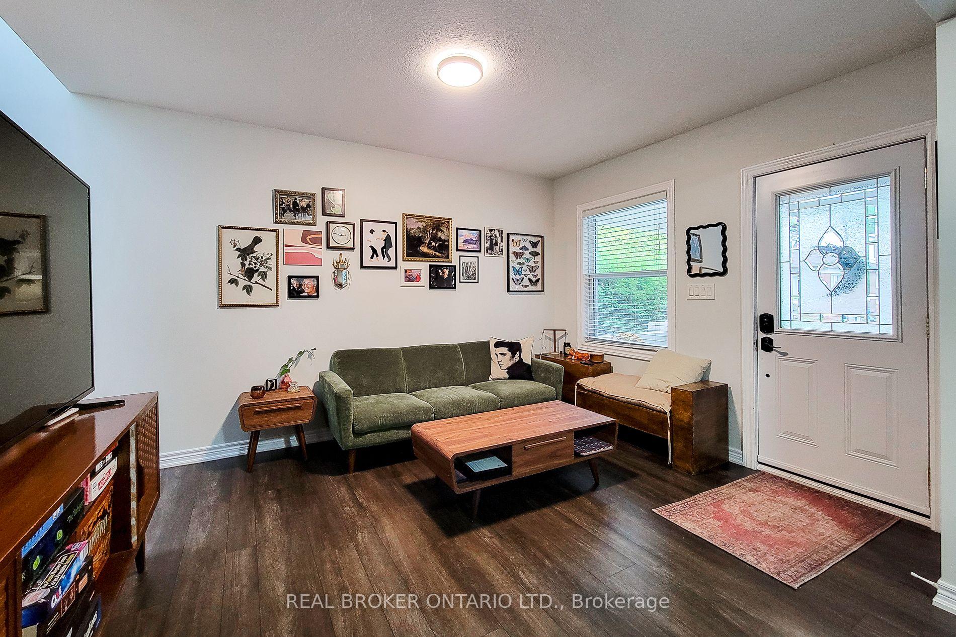 Photo 9 of 115 Barclay Street, Hamilton, Westdale — HOMEH