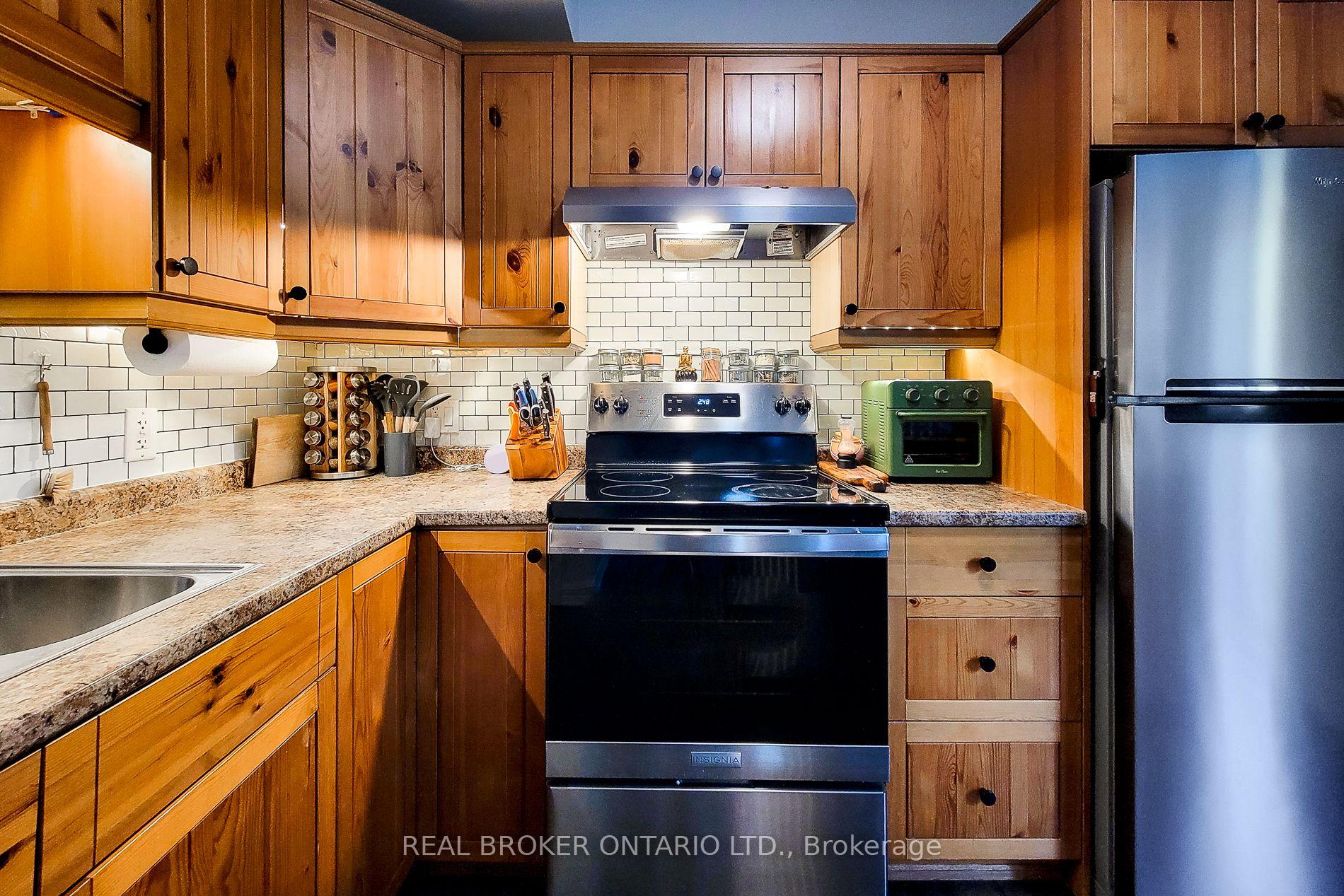 Photo 17 of 115 Barclay Street, Hamilton, Westdale — HOMEH