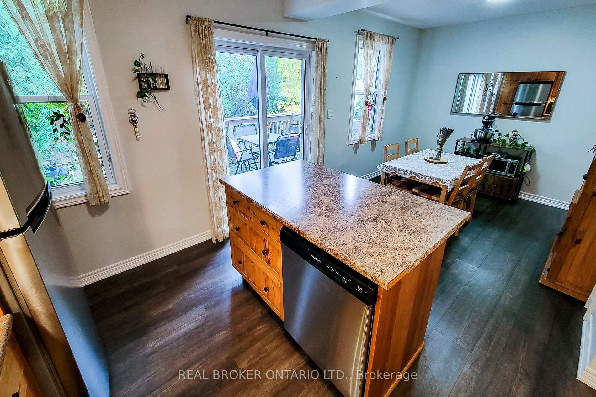 Photo 22 of 115 Barclay Street, Hamilton, Westdale — HOMEH