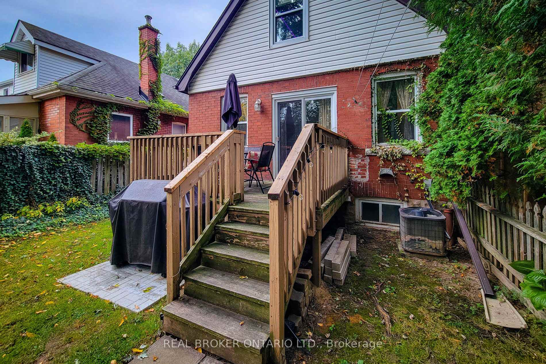 Photo 44 of 115 Barclay Street, Hamilton, Westdale — HOMEH