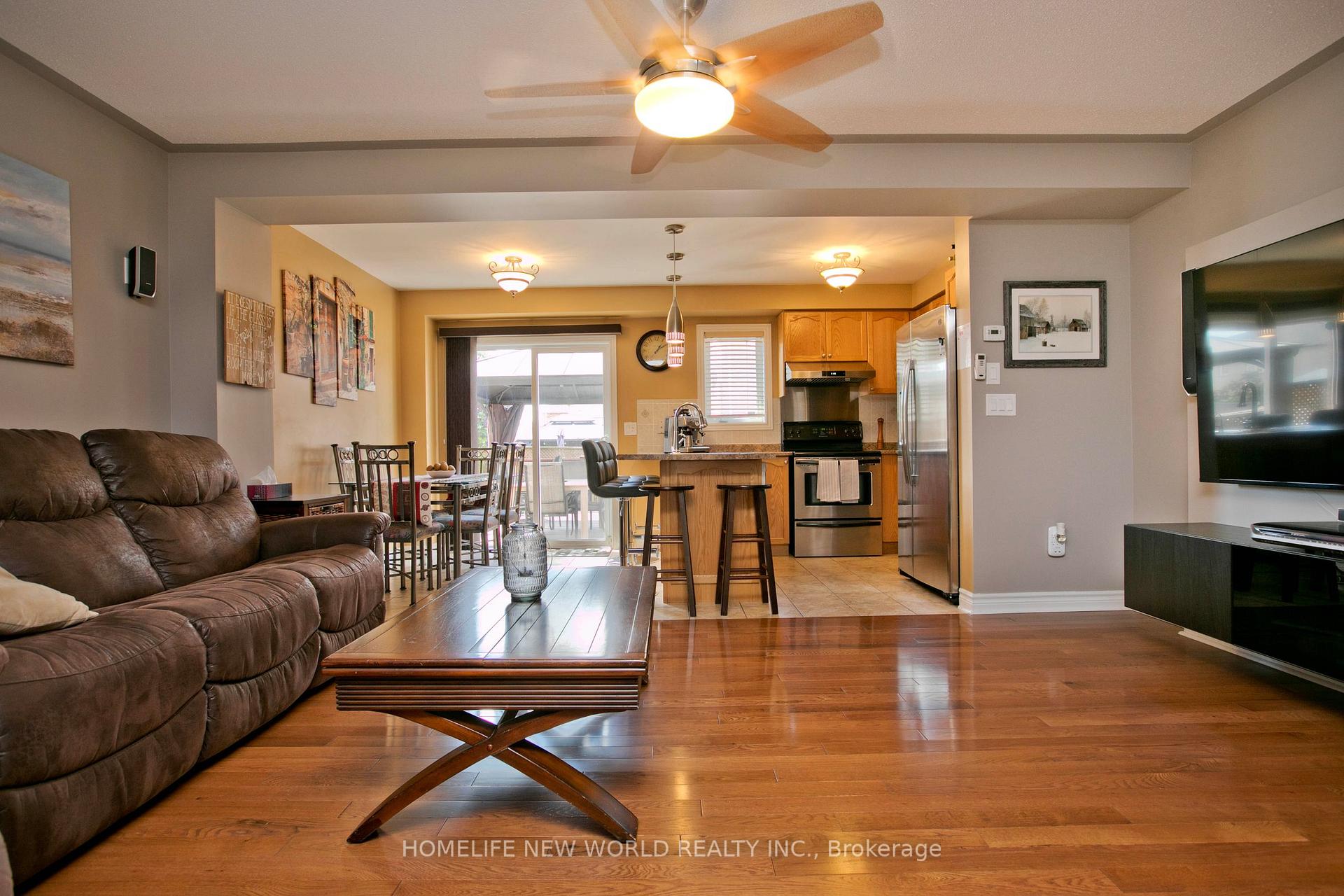 Photo 4 of 54 Brussels Avenue, Brampton, Sandringham-Wellington — HOMEH