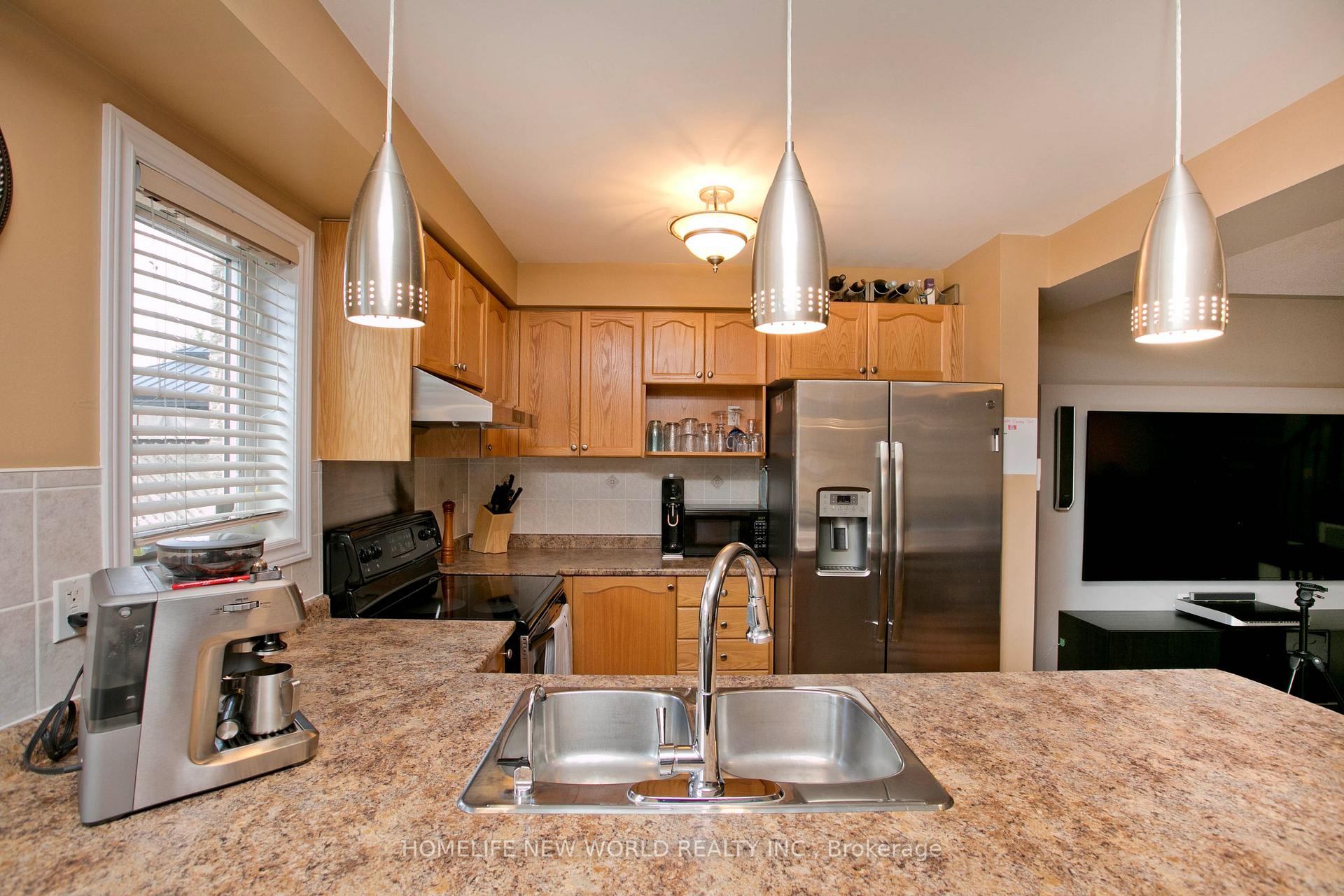 Photo 9 of 54 Brussels Avenue, Brampton, Sandringham-Wellington — HOMEH