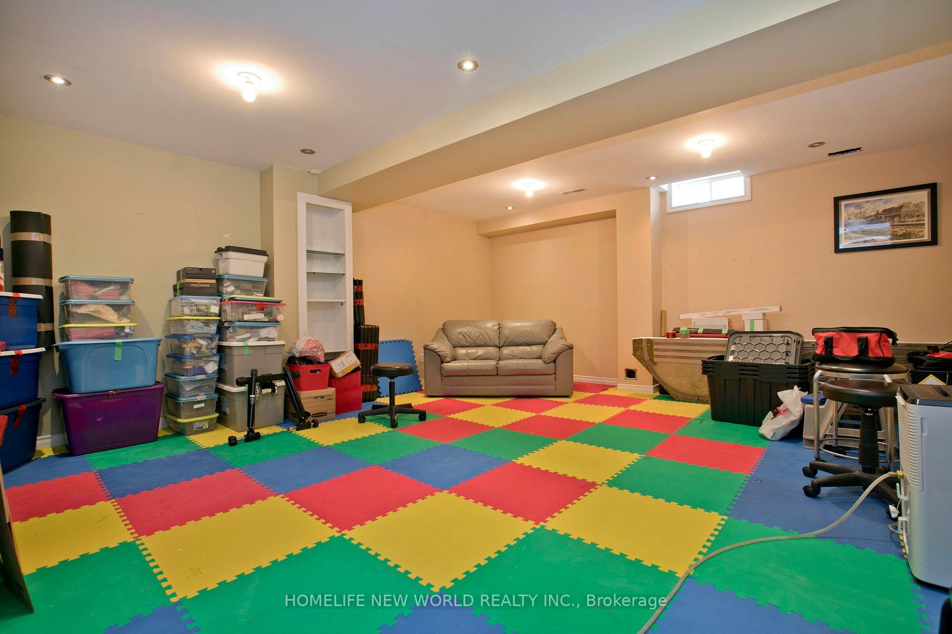 Photo 21 of 54 Brussels Avenue, Brampton, Sandringham-Wellington — HOMEH