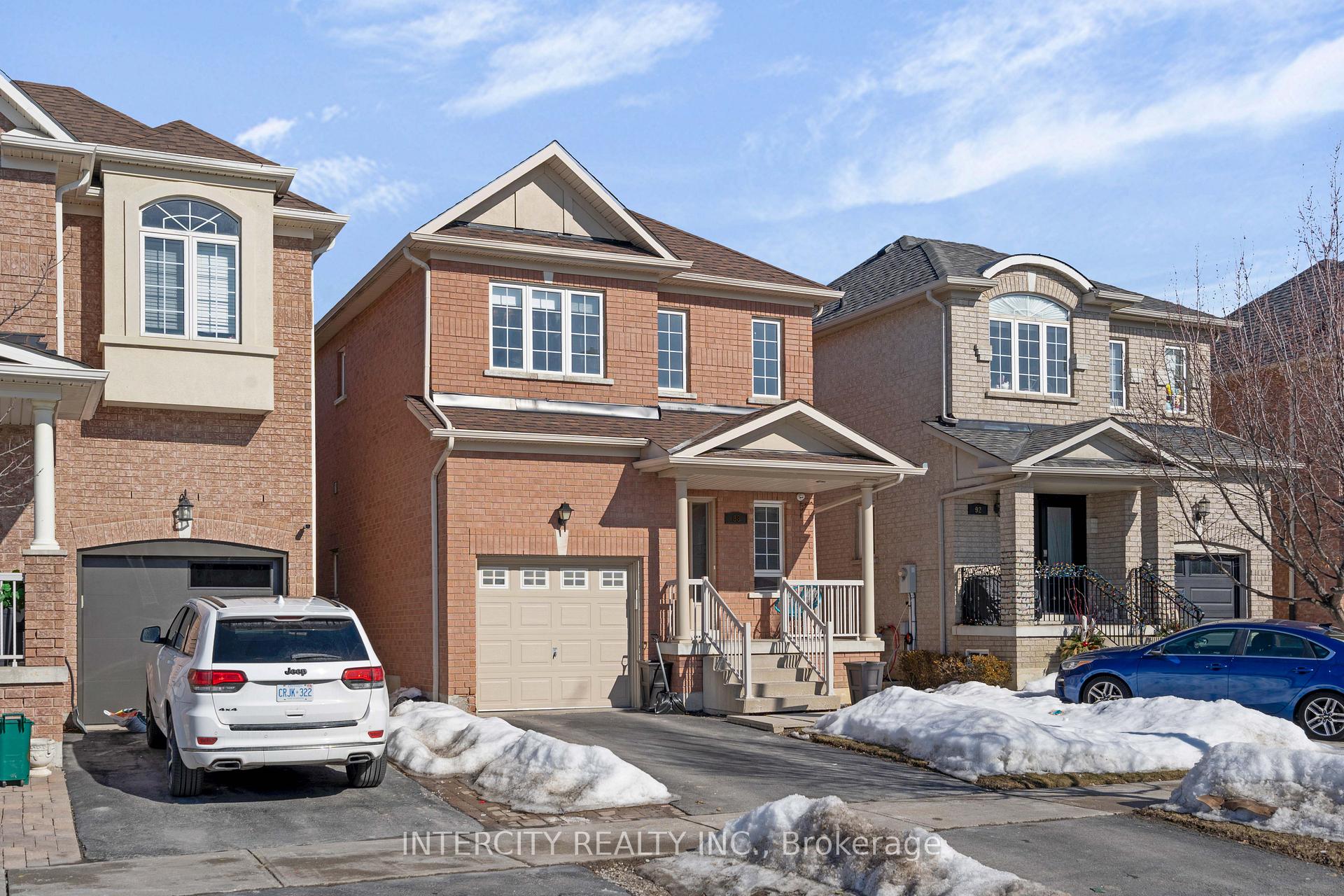 Front of 88 Canyon Gate Crescent